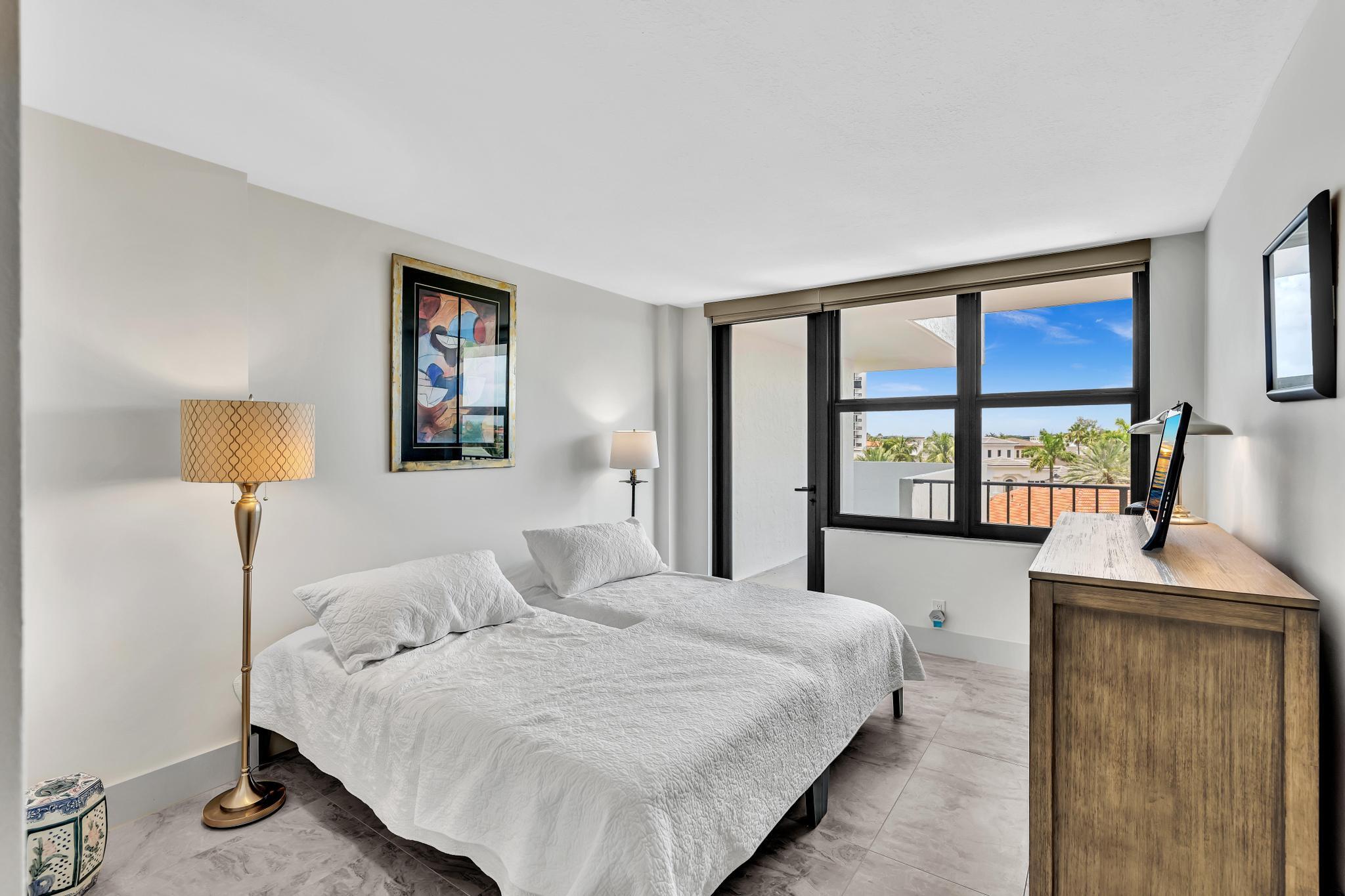 CARRON HOUSE CONDO - Residential