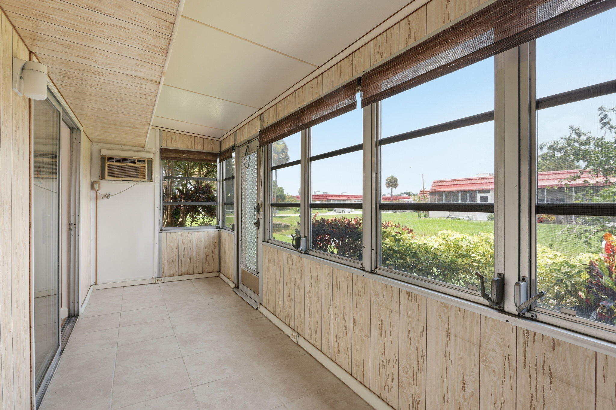 KINGS POINT SEVILLE CONDOS - Residential