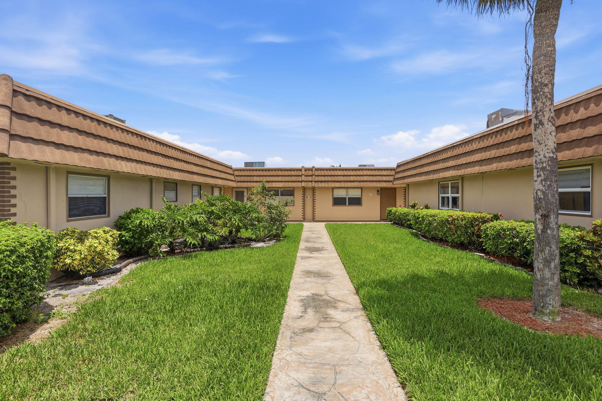 KINGS POINT SEVILLE CONDOS - Residential