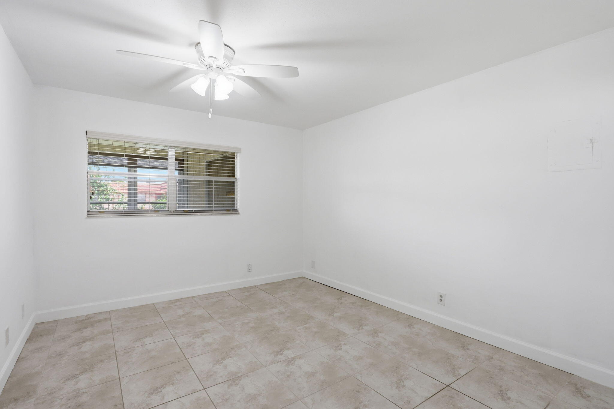 KINGS POINT SEVILLE CONDOS - Residential