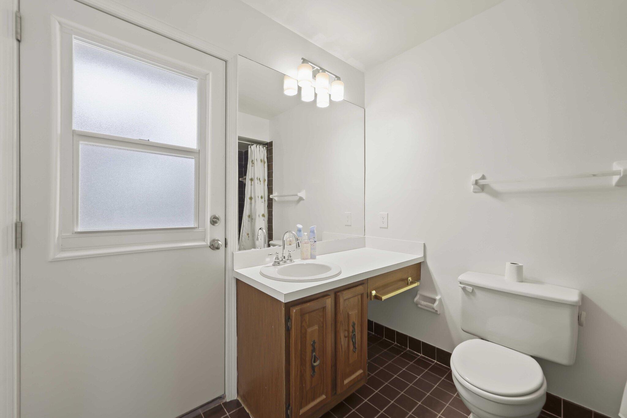 PINEWOOD EAST 2 OF WELLINGTON - Residential
