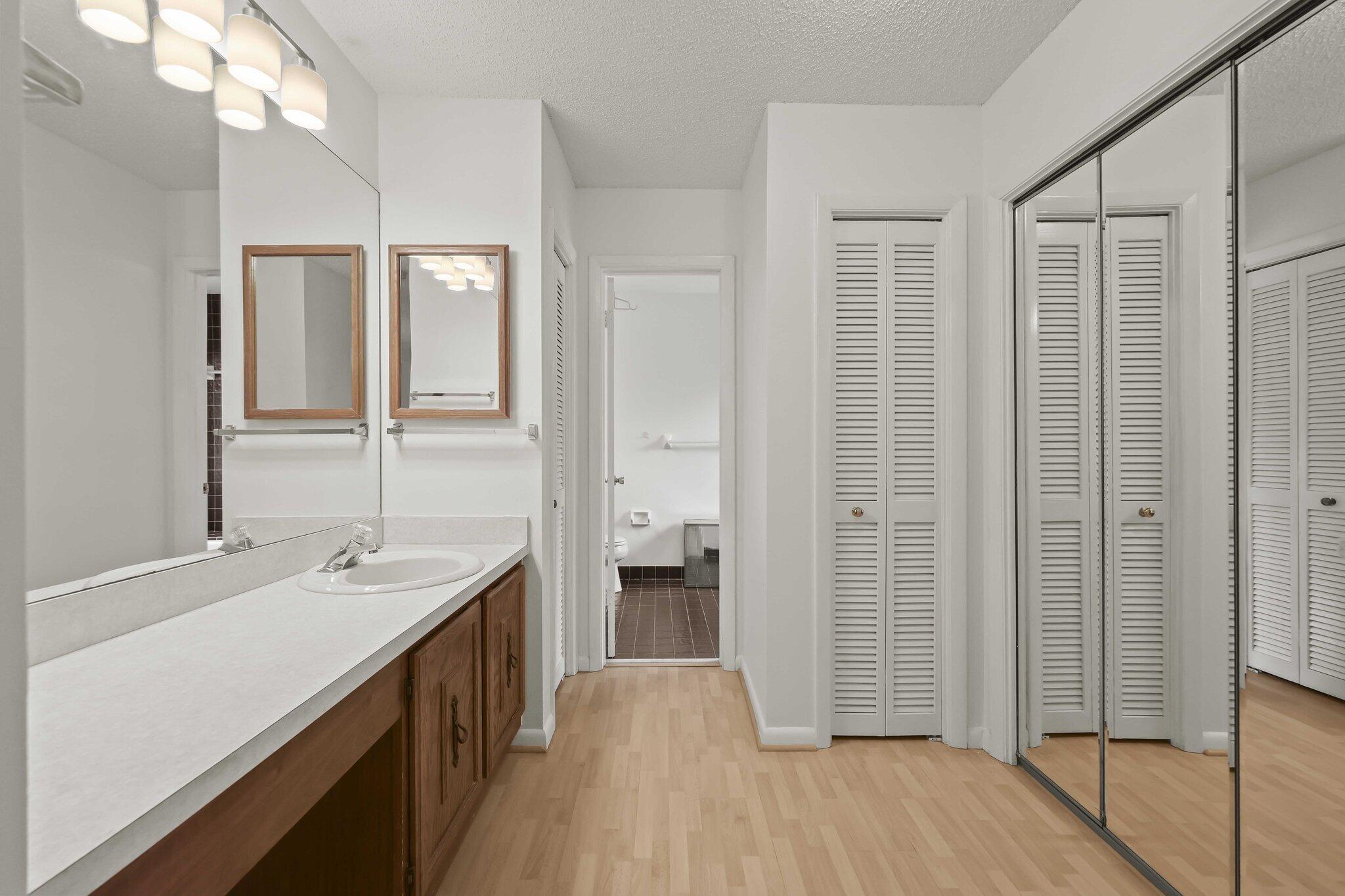 PINEWOOD EAST 2 OF WELLINGTON - Residential