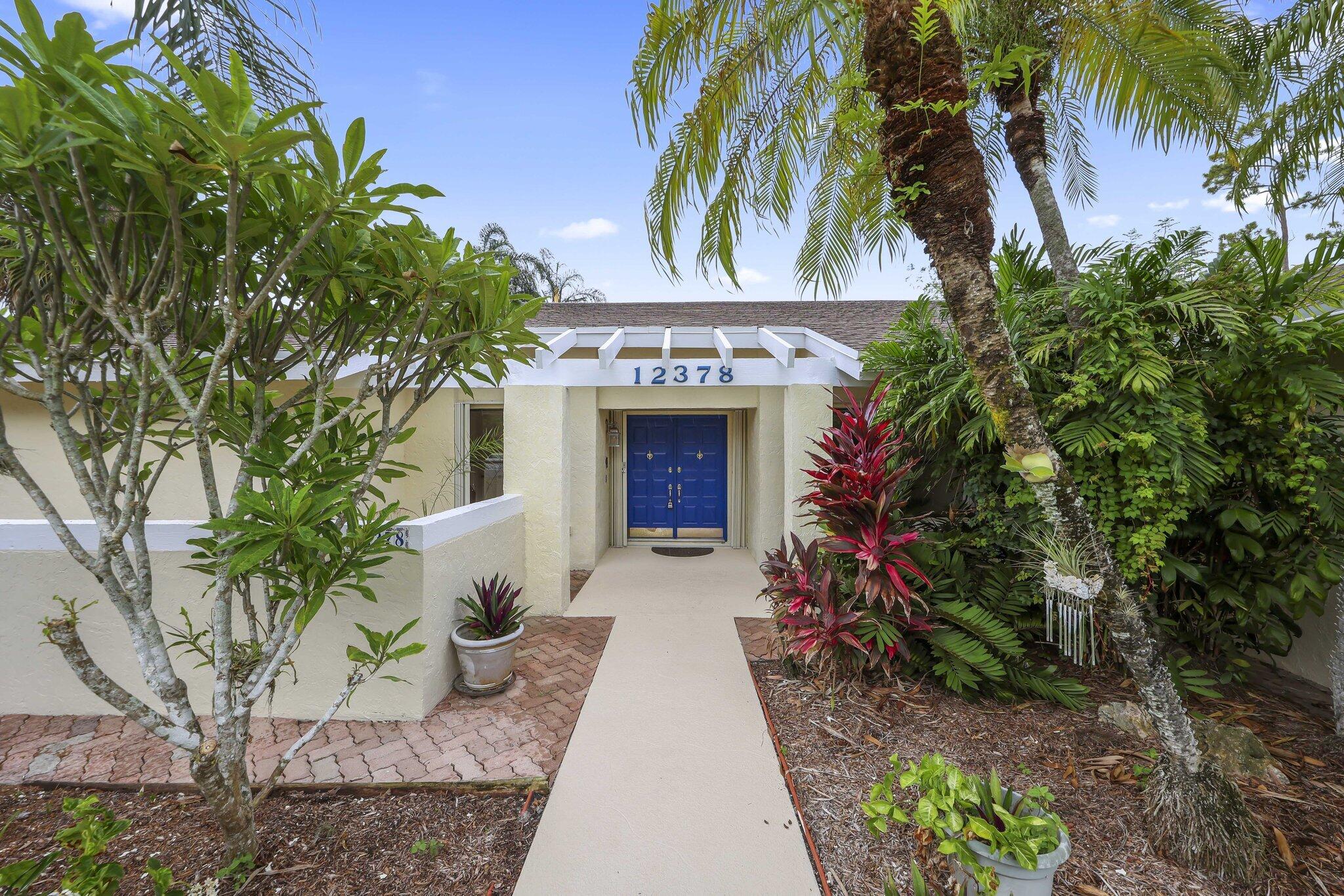 PINEWOOD EAST 2 OF WELLINGTON - Residential
