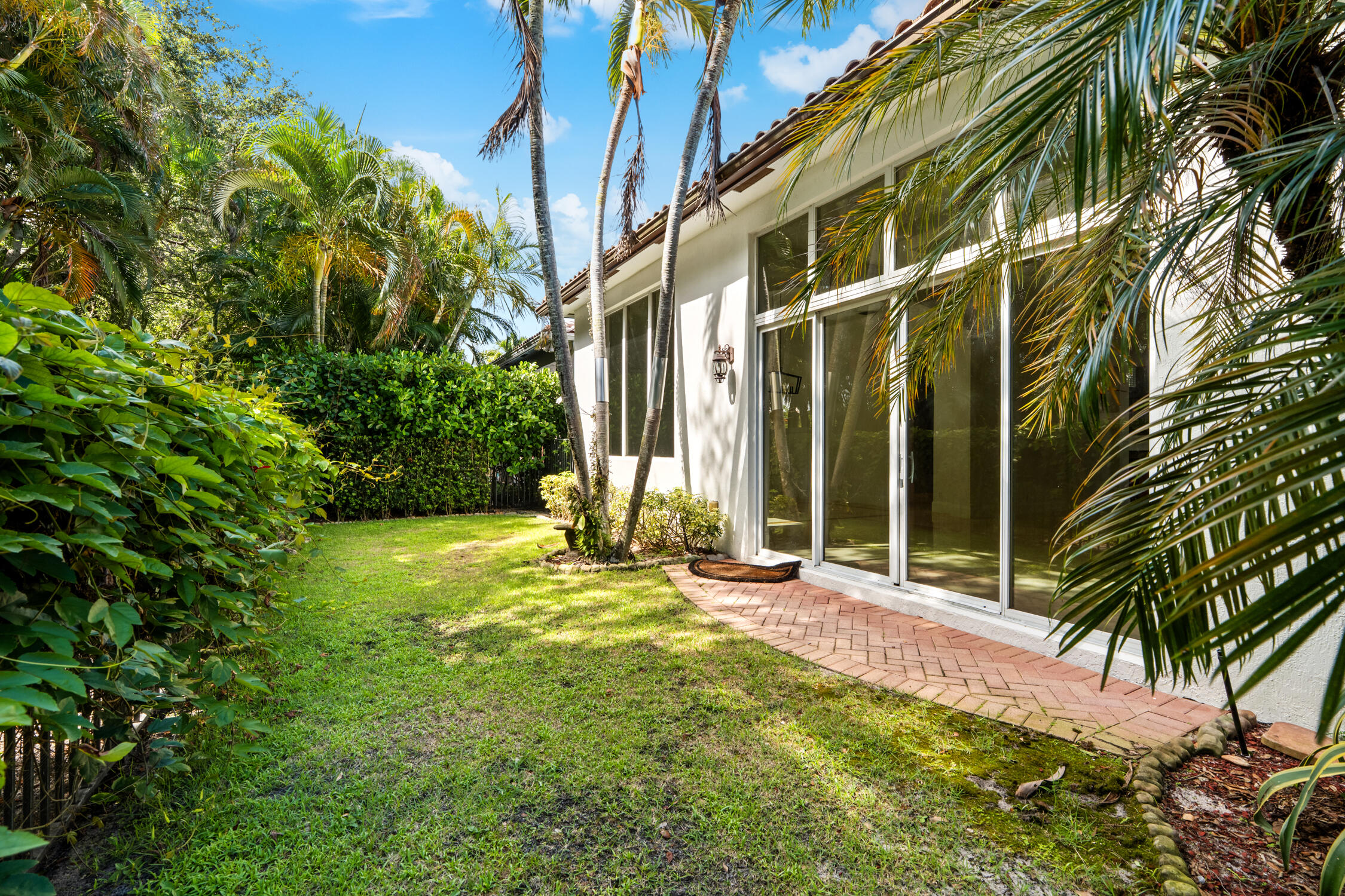 FOX HILL ESTATES OF BOCA RATON - Residential Lease