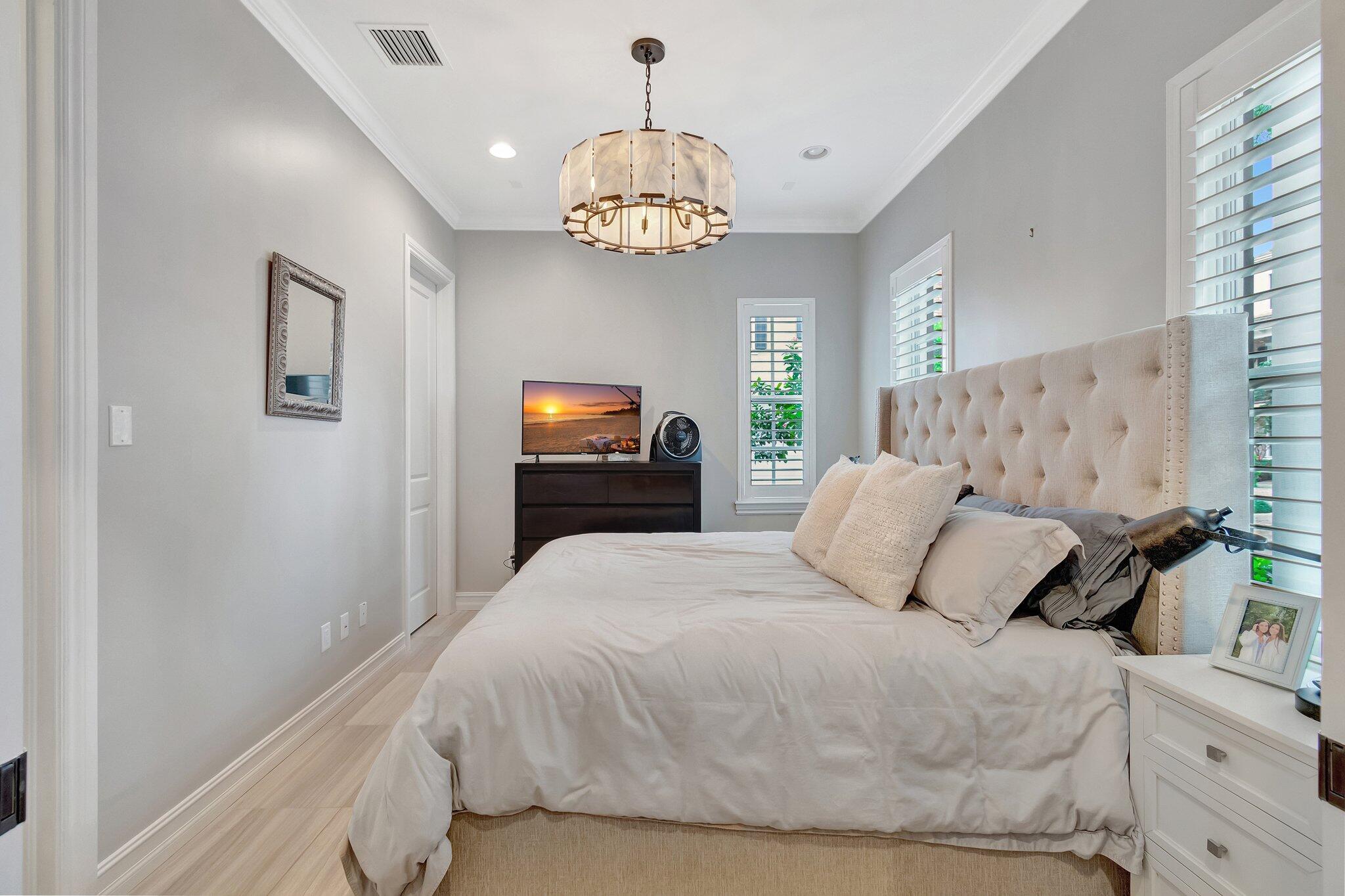 CANNERY ROW - Residential Lease
