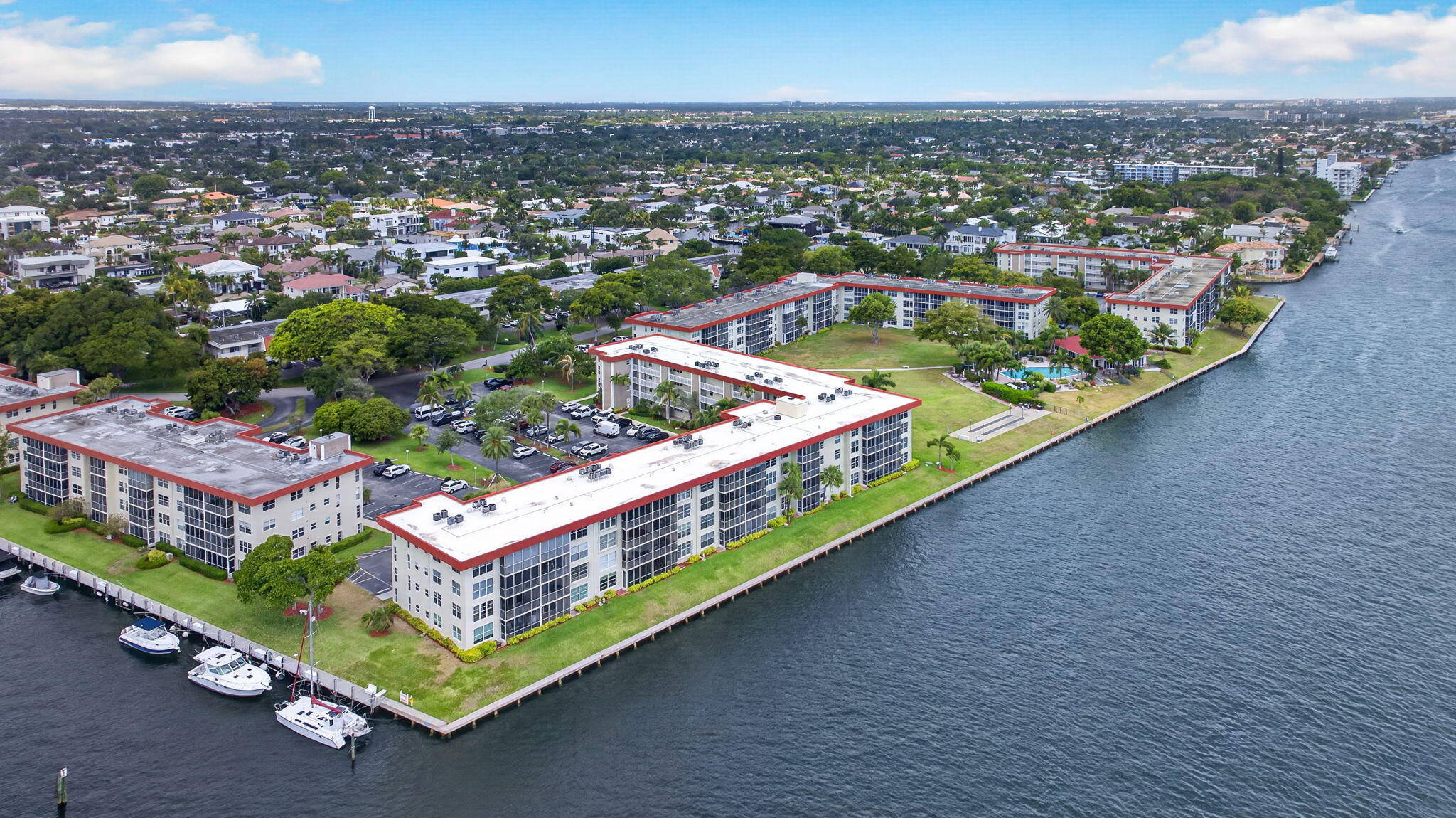 NO 3 PALM-AIRE AT CORAL KEY - Residential