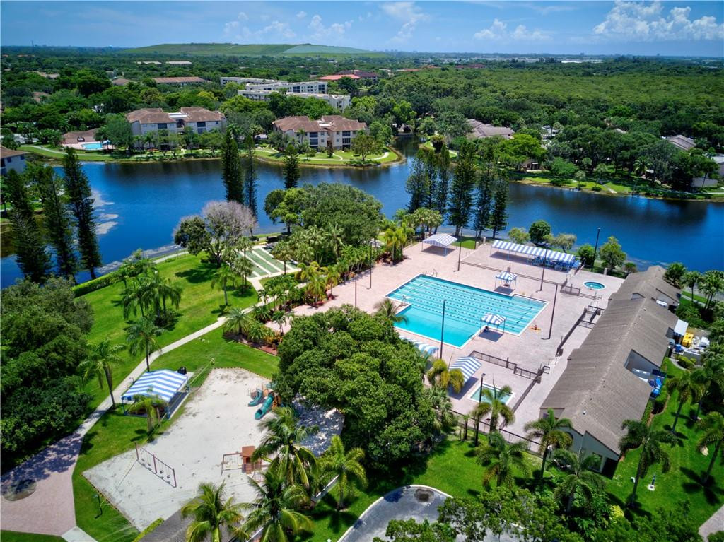 CENTERPOINTE CONDO - Residential