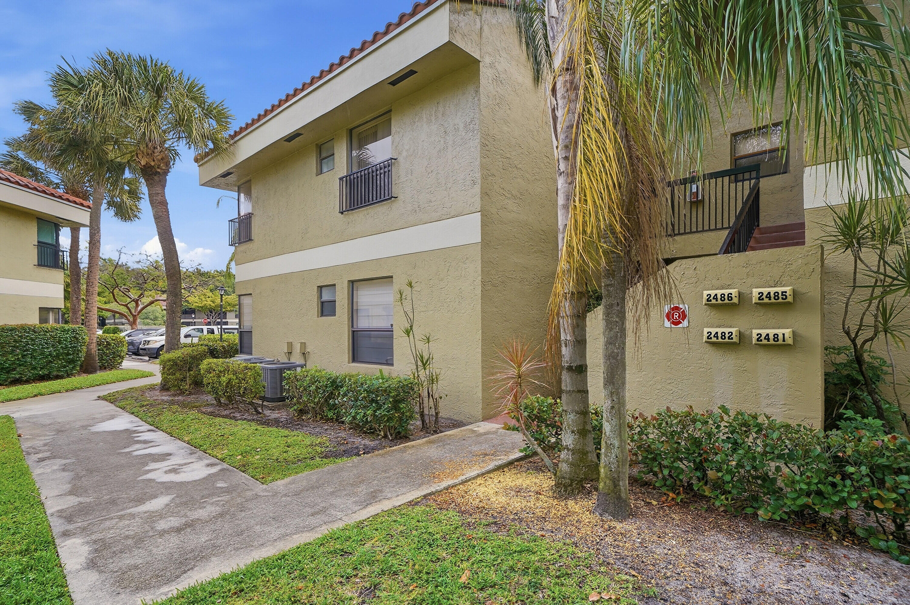 CENTERPOINTE CONDO - Residential