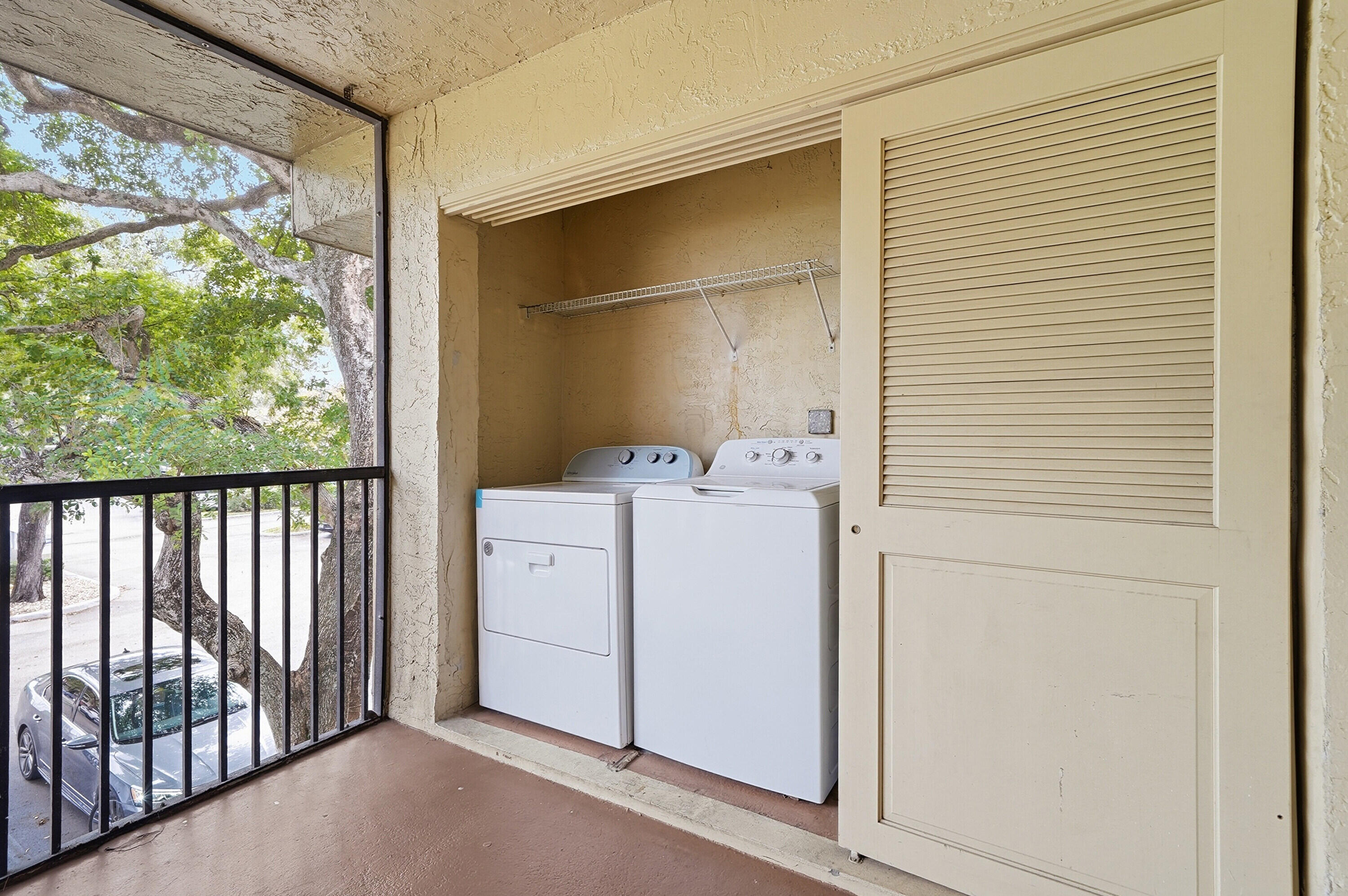 CENTERPOINTE CONDO - Residential