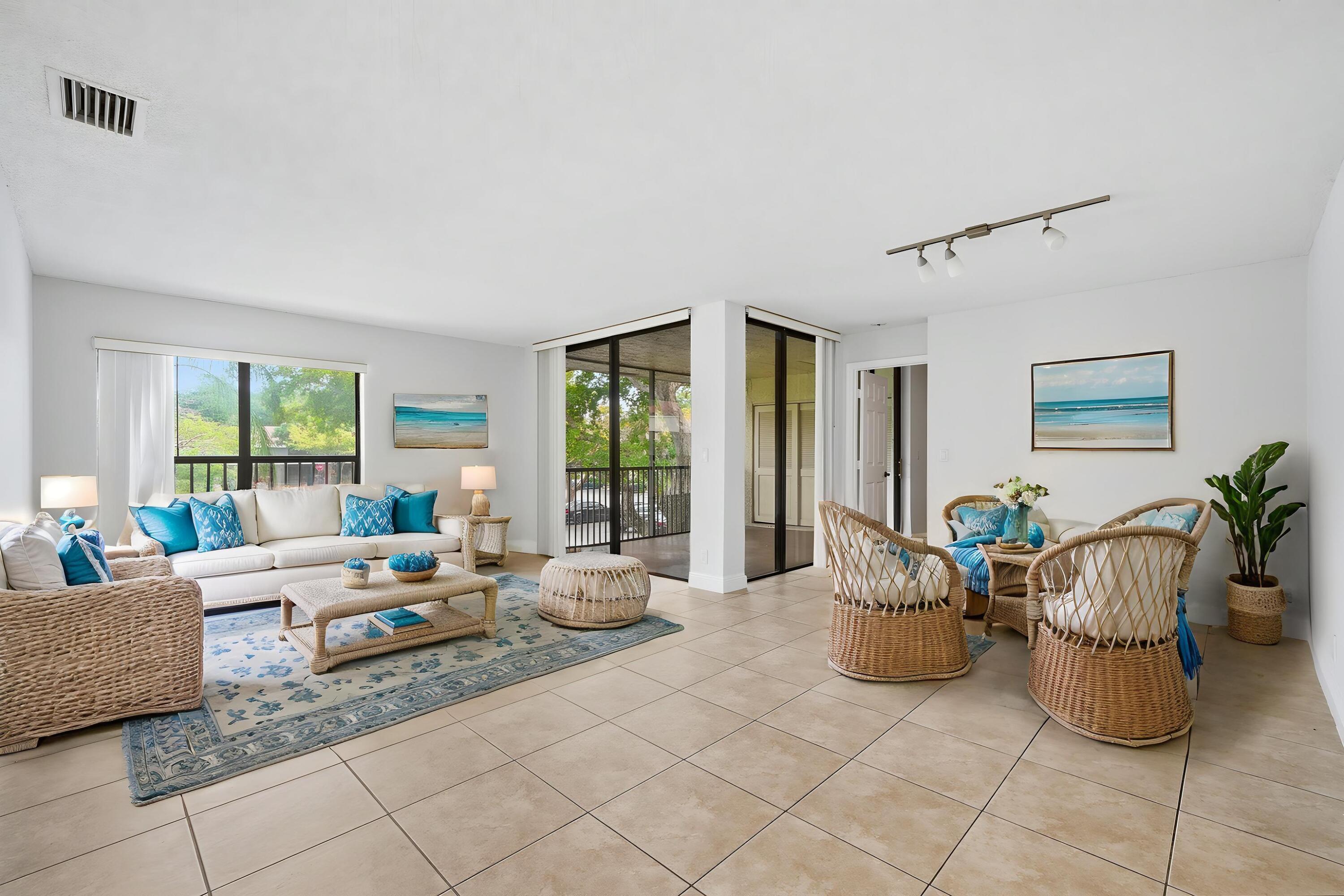 CENTERPOINTE CONDO - Residential