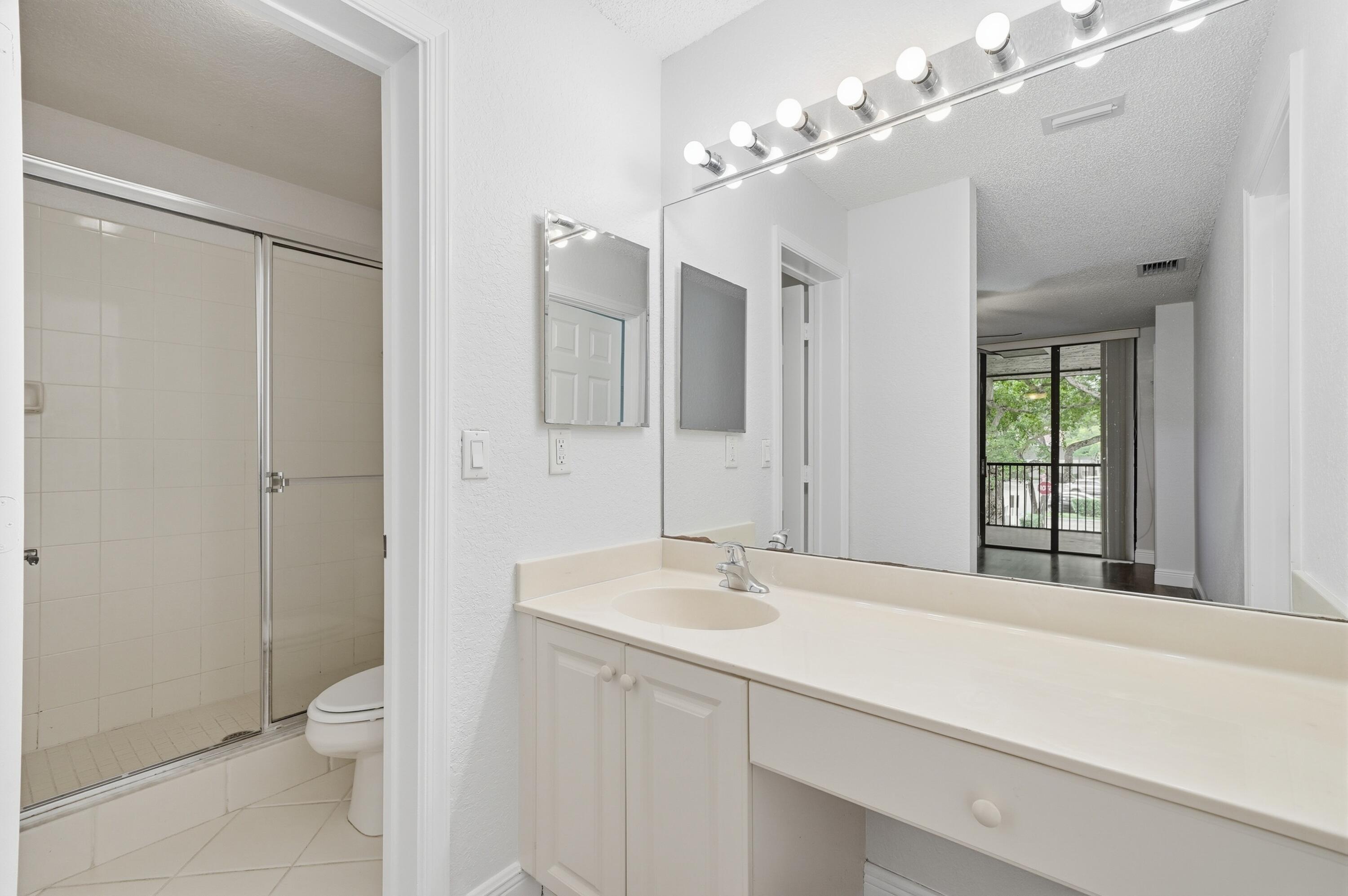 CENTERPOINTE CONDO - Residential