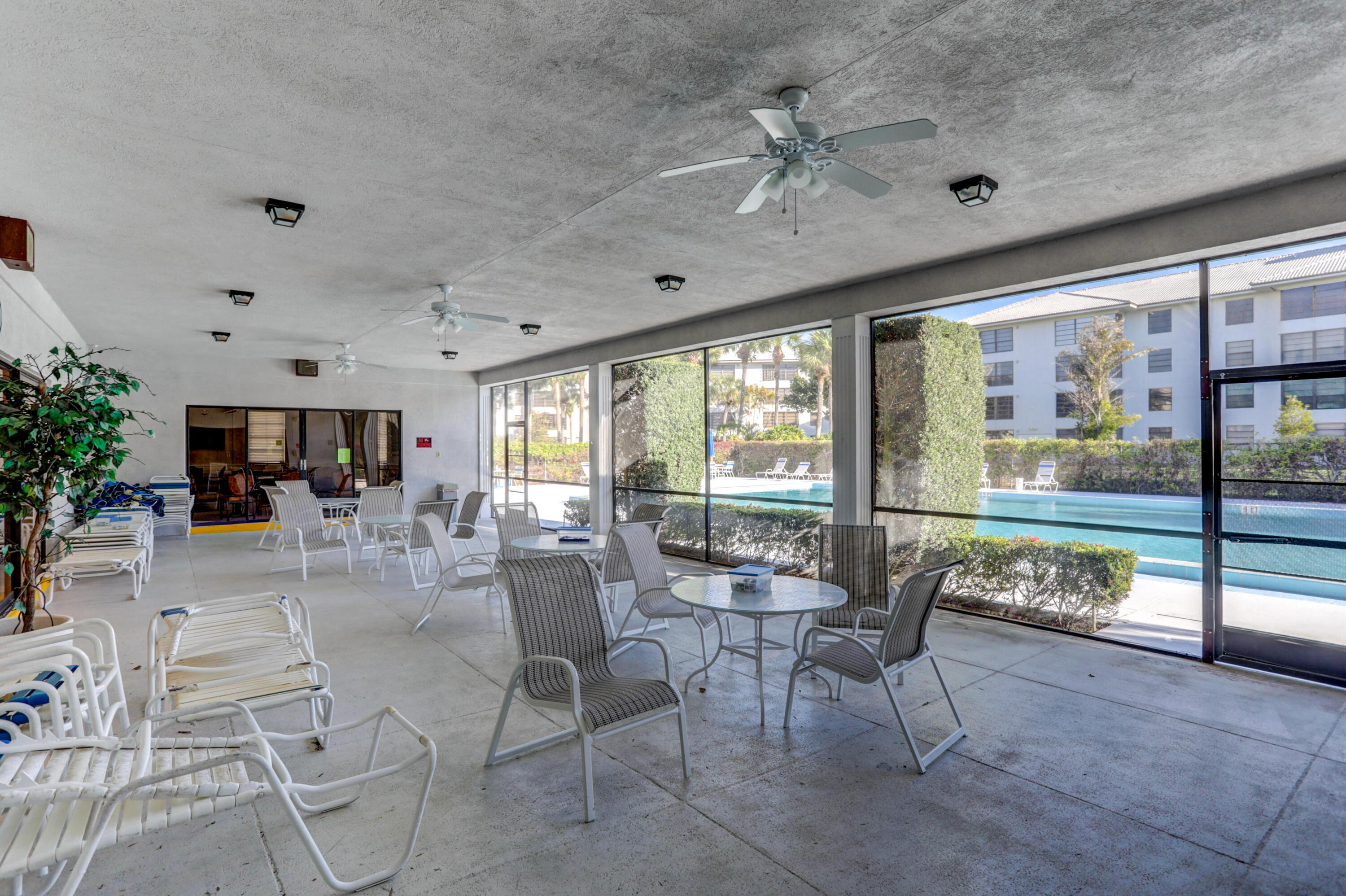 WHITEHALL CONDO OF THE LANDS OF THE PRESIDENT - Residential