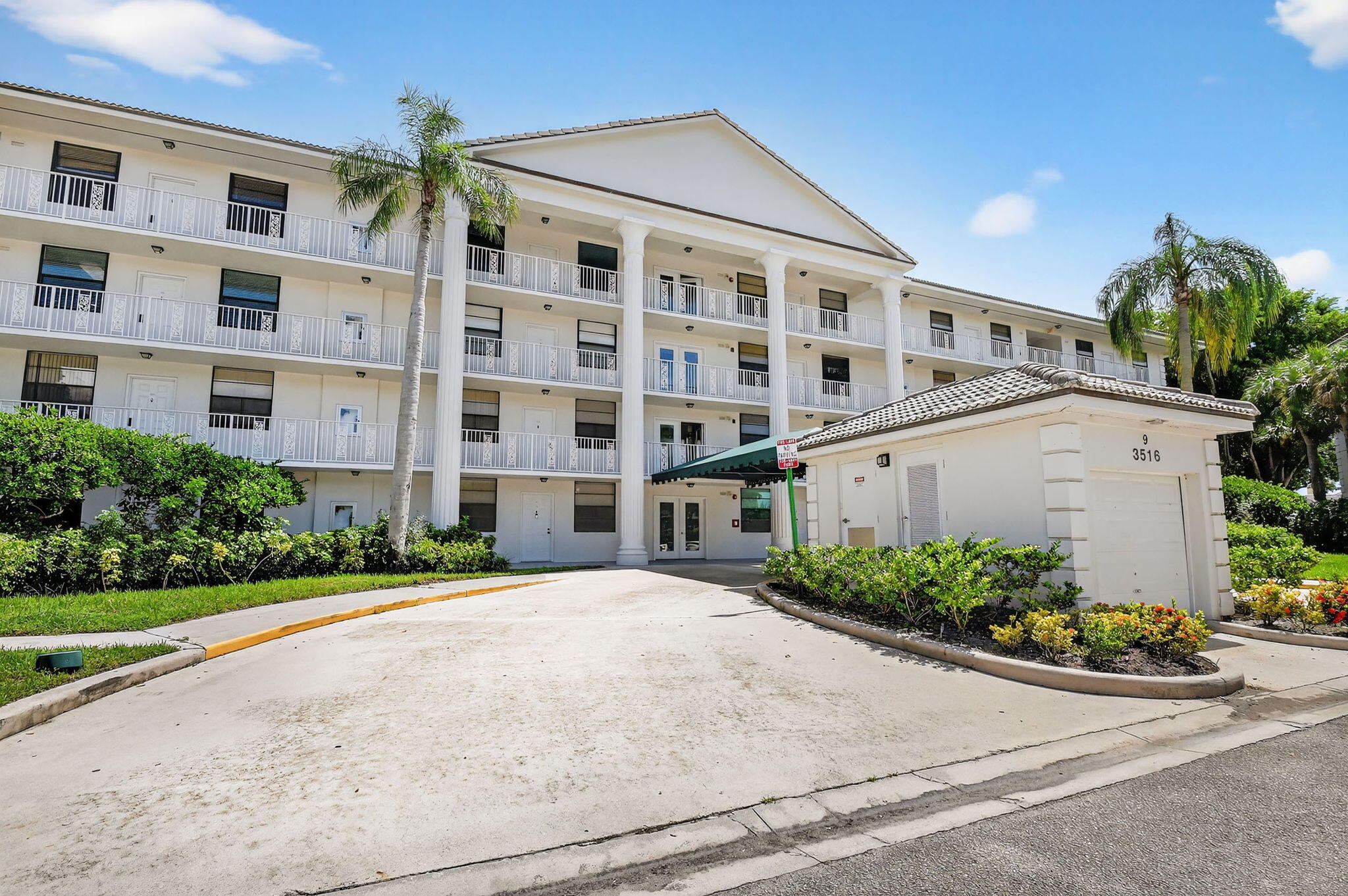 WHITEHALL CONDO OF THE LANDS OF THE PRESIDENT - Residential