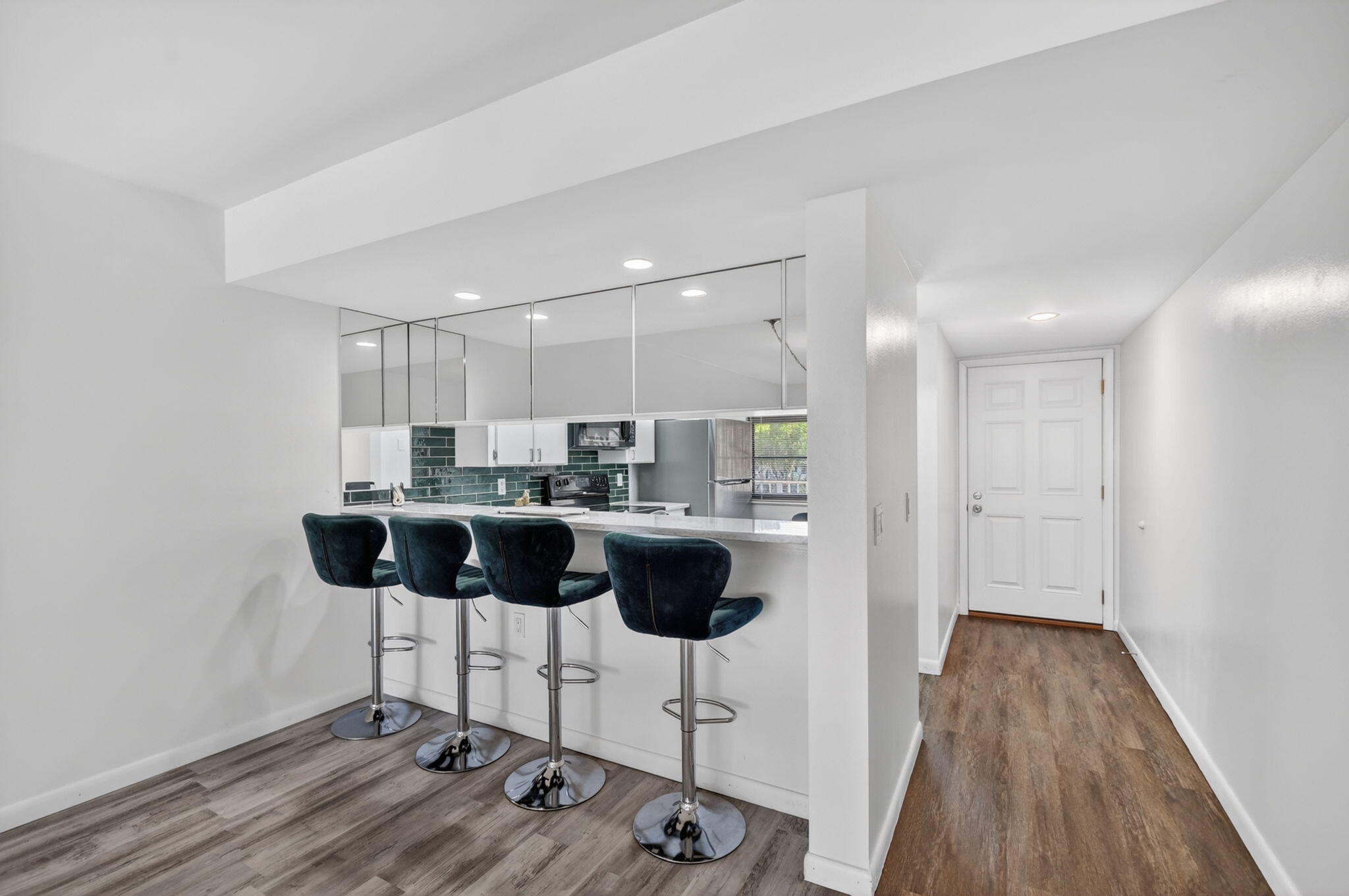 WHITEHALL CONDO OF THE LANDS OF THE PRESIDENT - Residential
