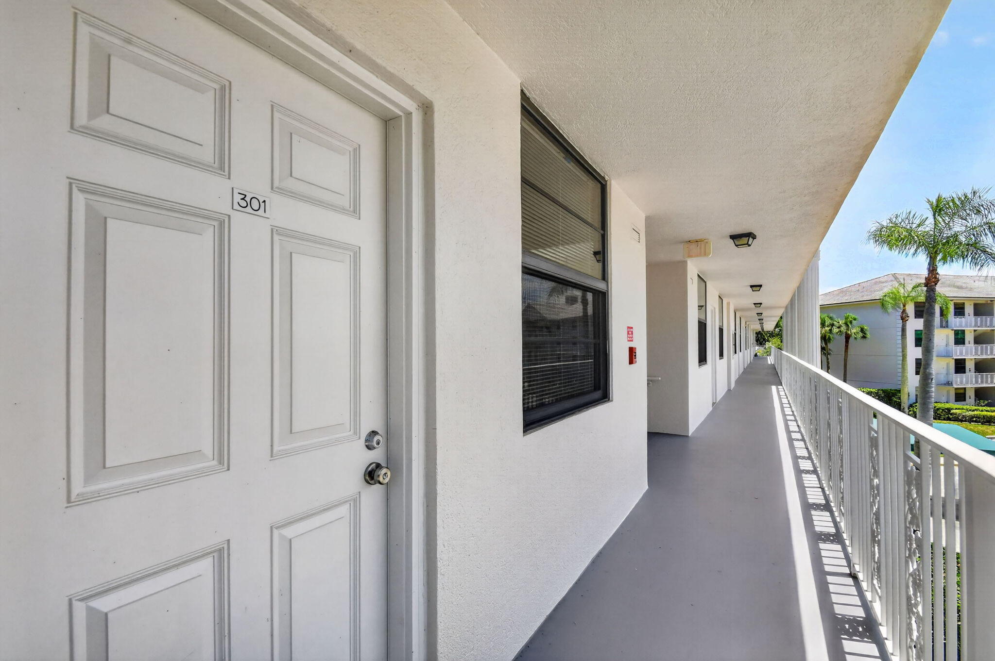 WHITEHALL CONDO OF THE LANDS OF THE PRESIDENT - Residential