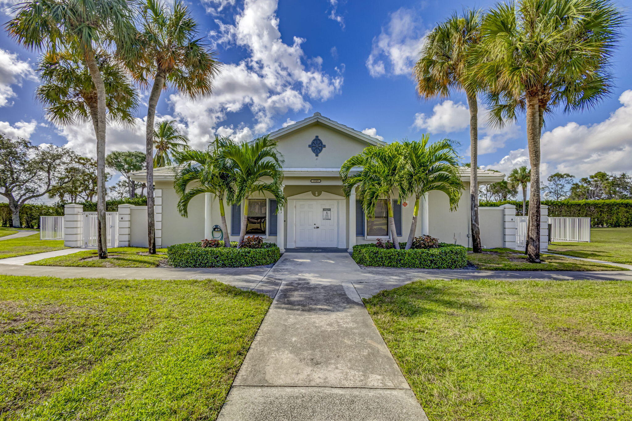 WHITEHALL CONDO OF THE LANDS OF THE PRESIDENT - Residential