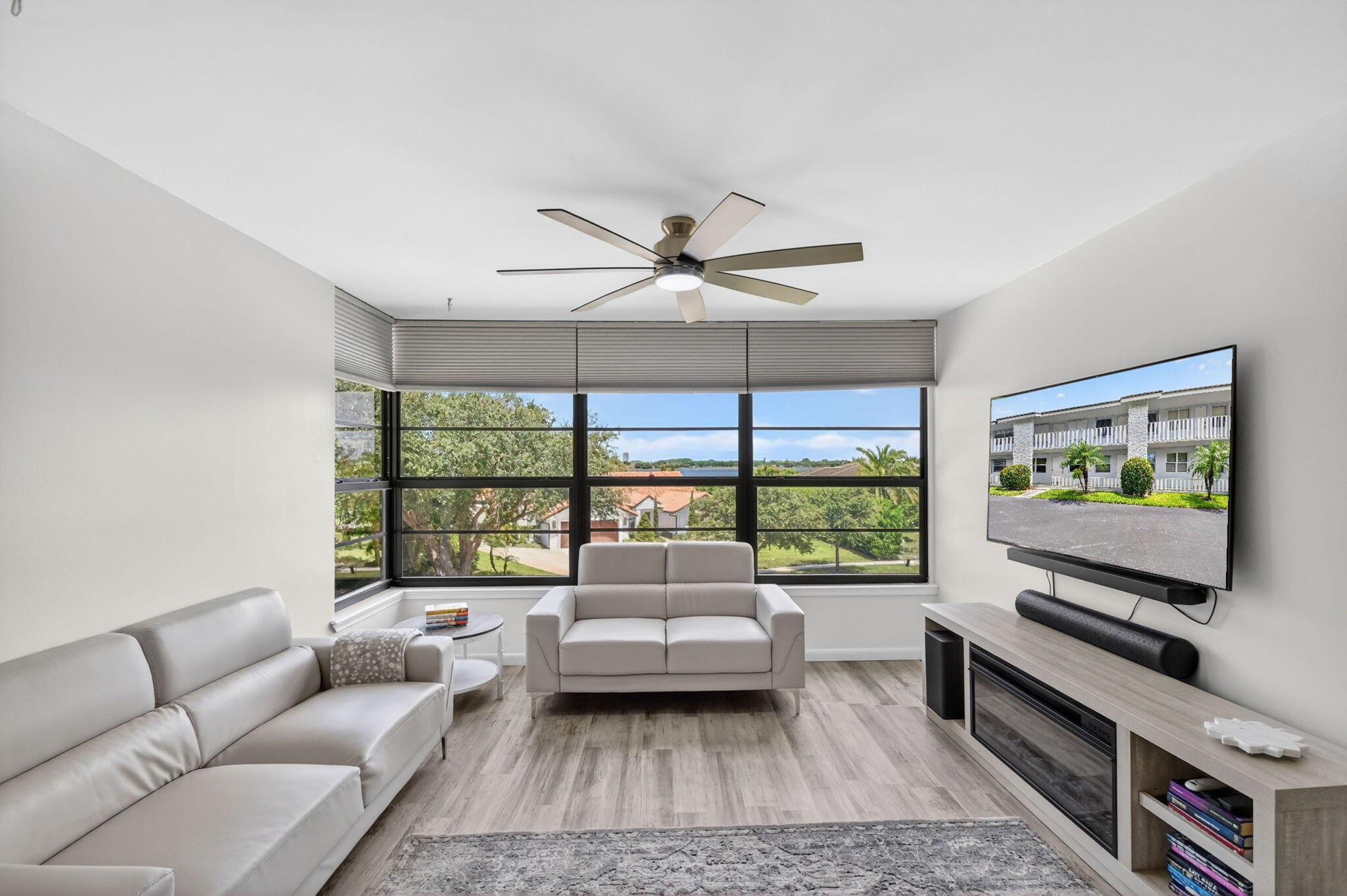 WHITEHALL CONDO OF THE LANDS OF THE PRESIDENT - Residential