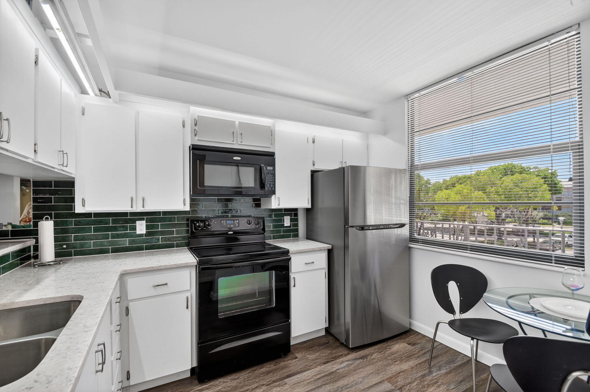 WHITEHALL CONDO OF THE LANDS OF THE PRESIDENT - Residential