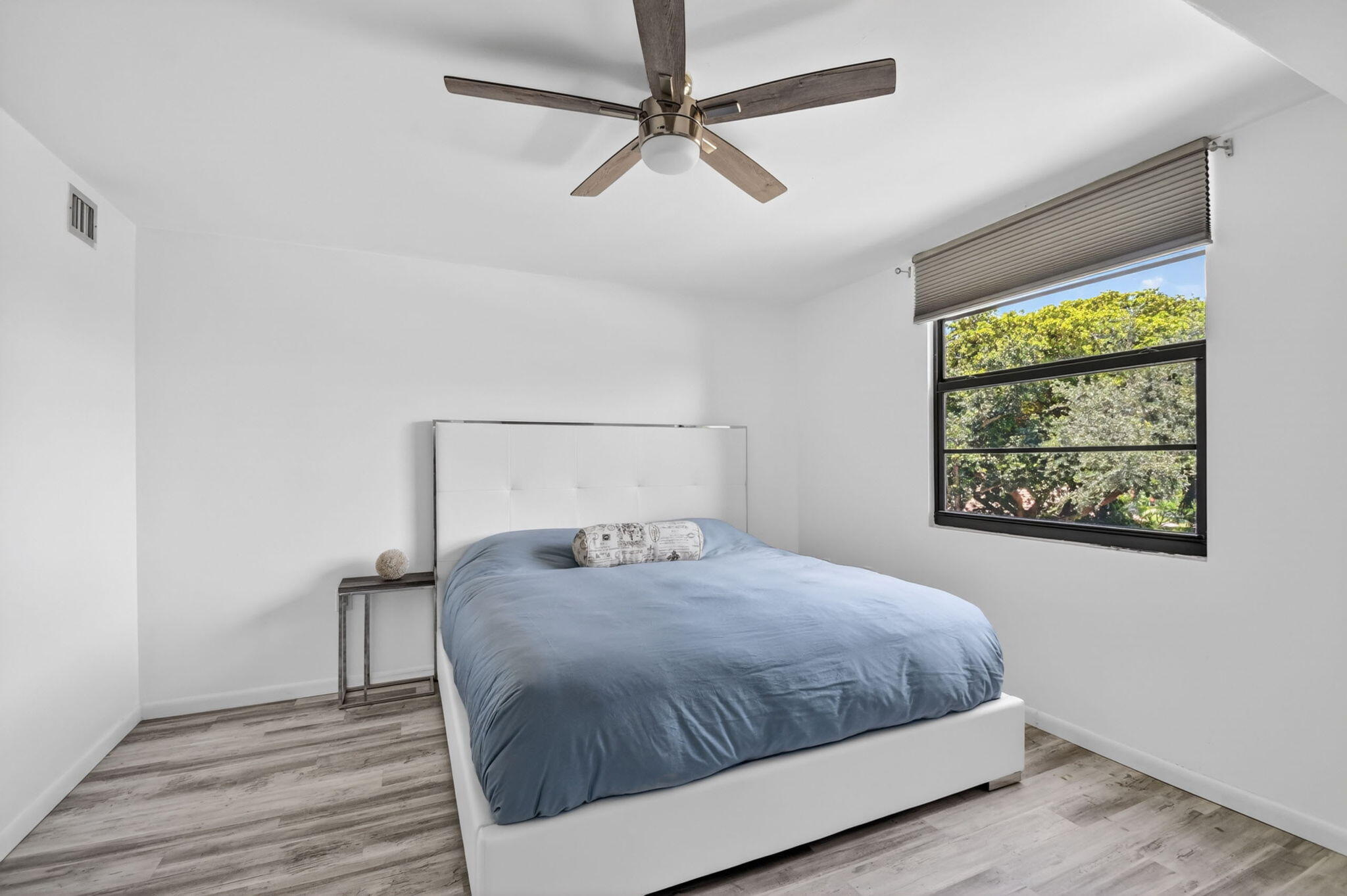 WHITEHALL CONDO OF THE LANDS OF THE PRESIDENT - Residential