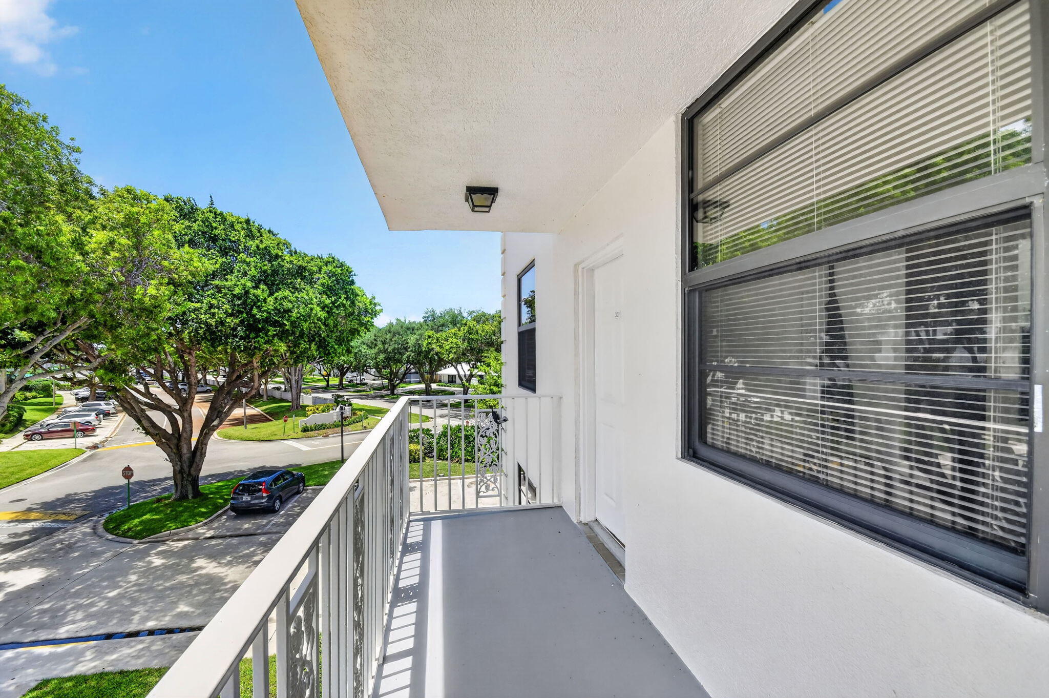 WHITEHALL CONDO OF THE LANDS OF THE PRESIDENT - Residential