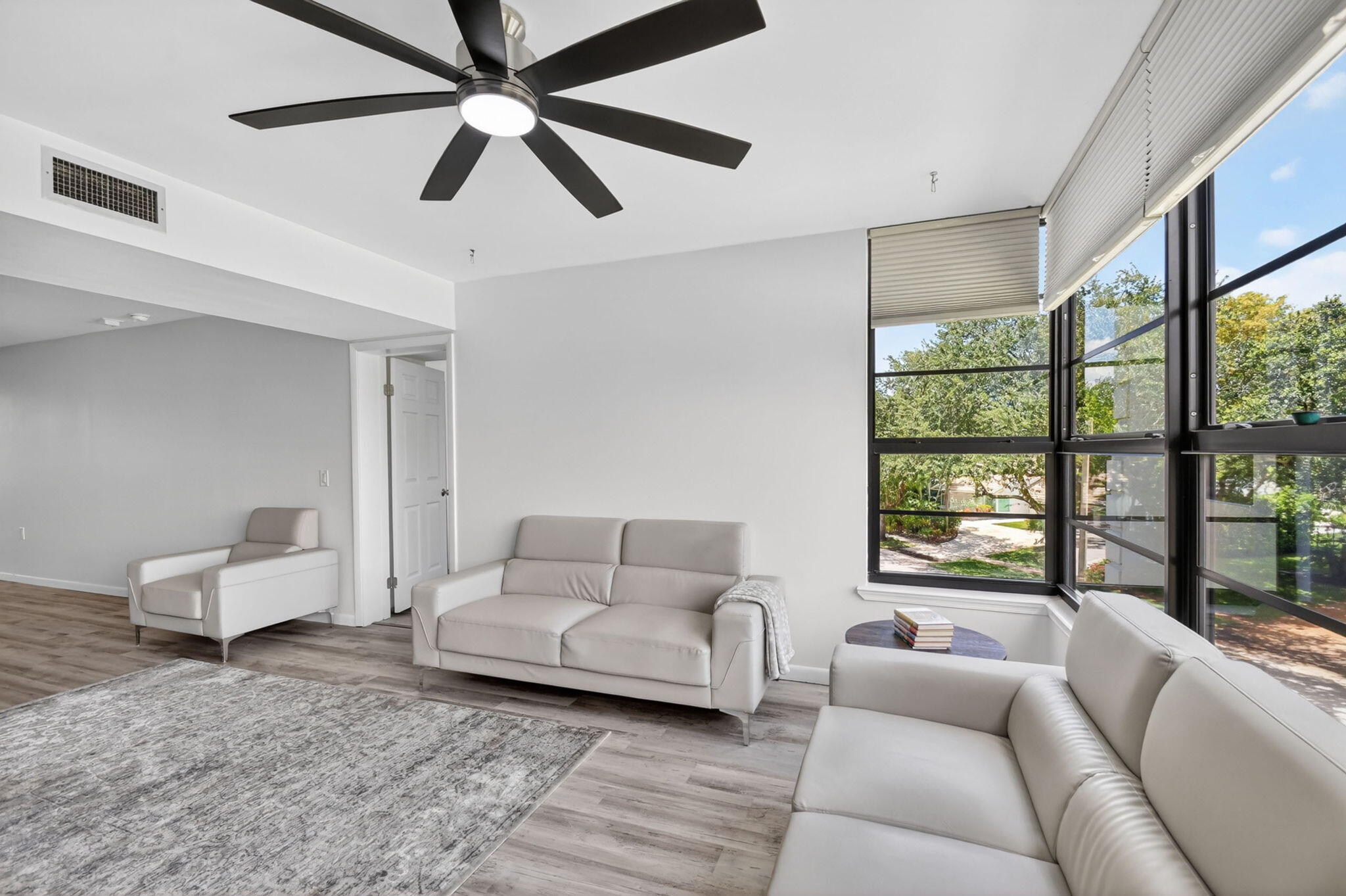 WHITEHALL CONDO OF THE LANDS OF THE PRESIDENT - Residential