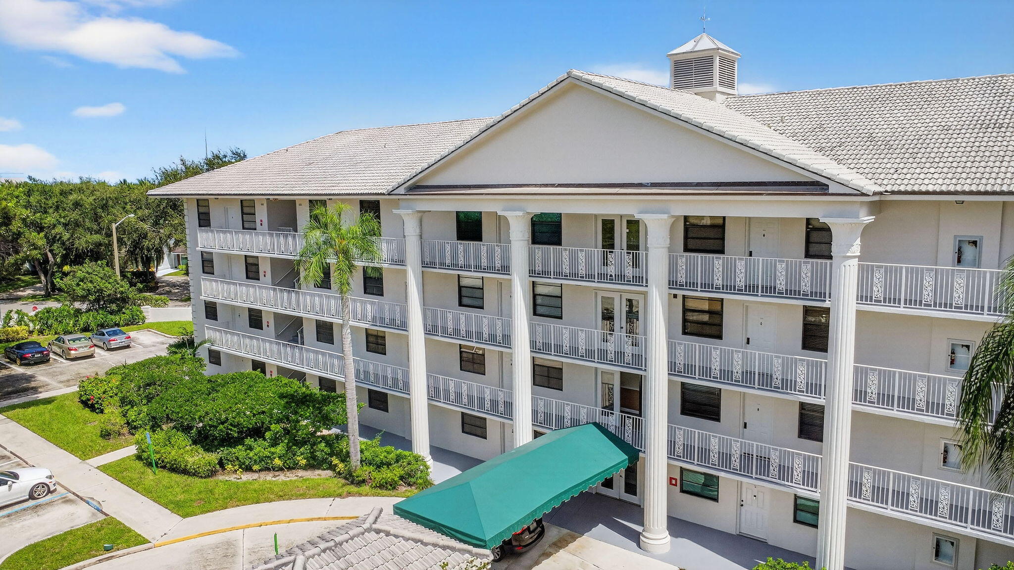 WHITEHALL CONDO OF THE LANDS OF THE PRESIDENT - Residential