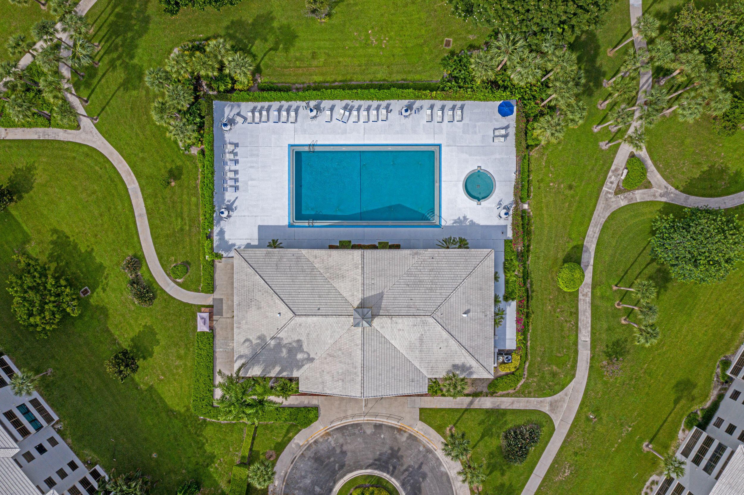 WHITEHALL CONDO OF THE LANDS OF THE PRESIDENT - Residential