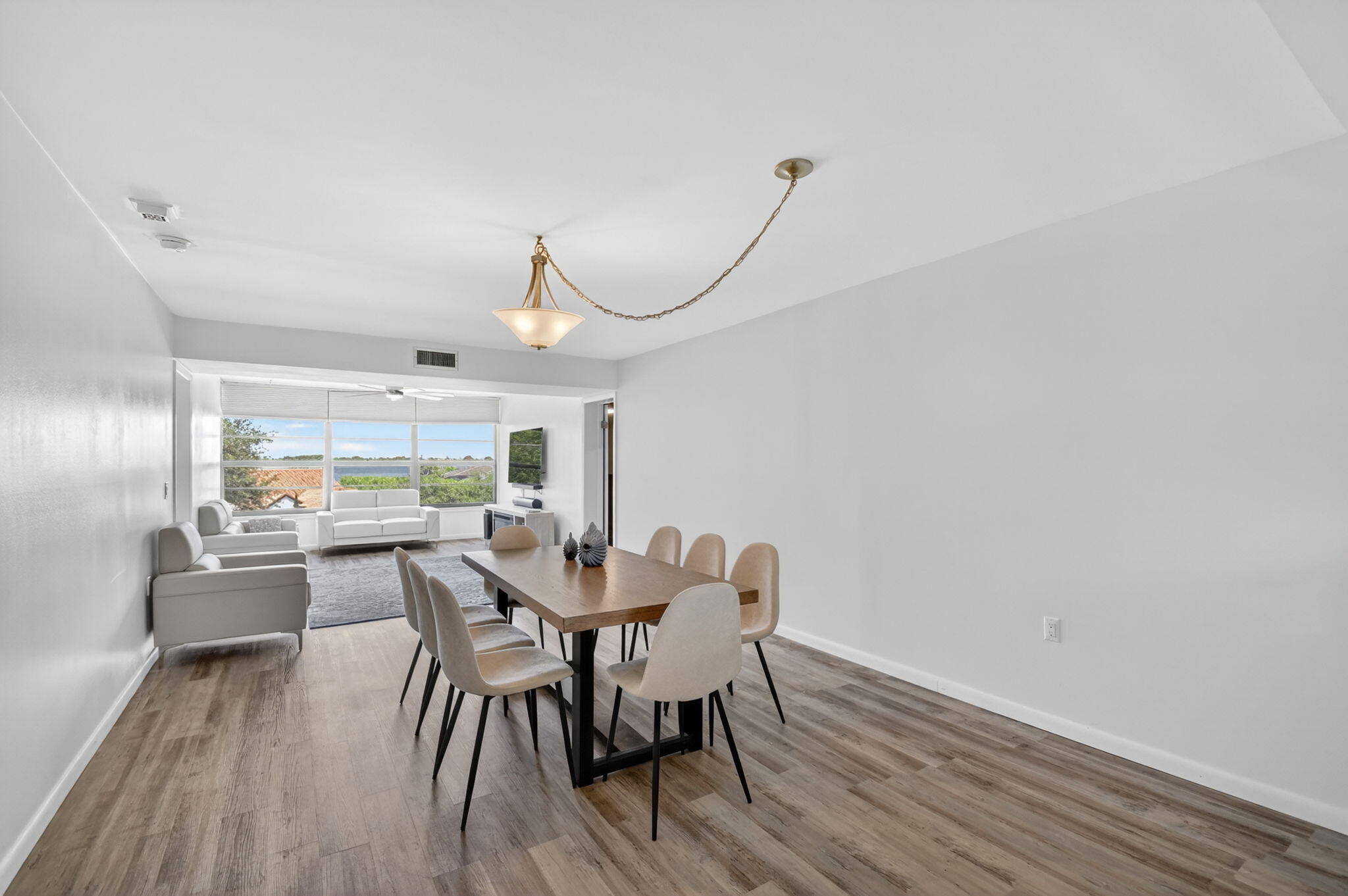 WHITEHALL CONDO OF THE LANDS OF THE PRESIDENT - Residential