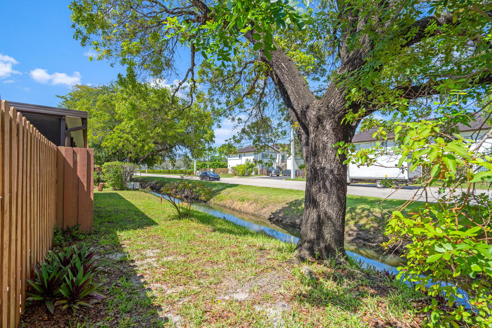 NOVA VILLAS CONDOMINIUM 3 - Residential