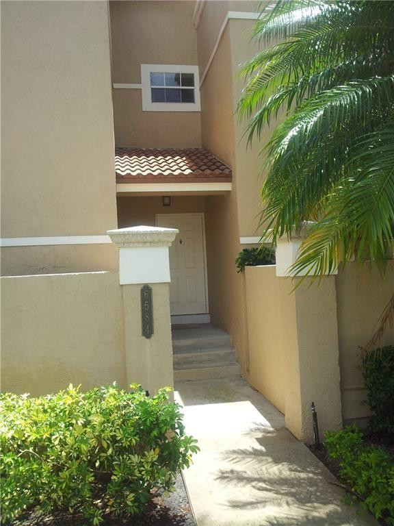 PLUM AT BOCA POINTE CONDOS ONE THRU 15 FILED IN OR - Residential Lease