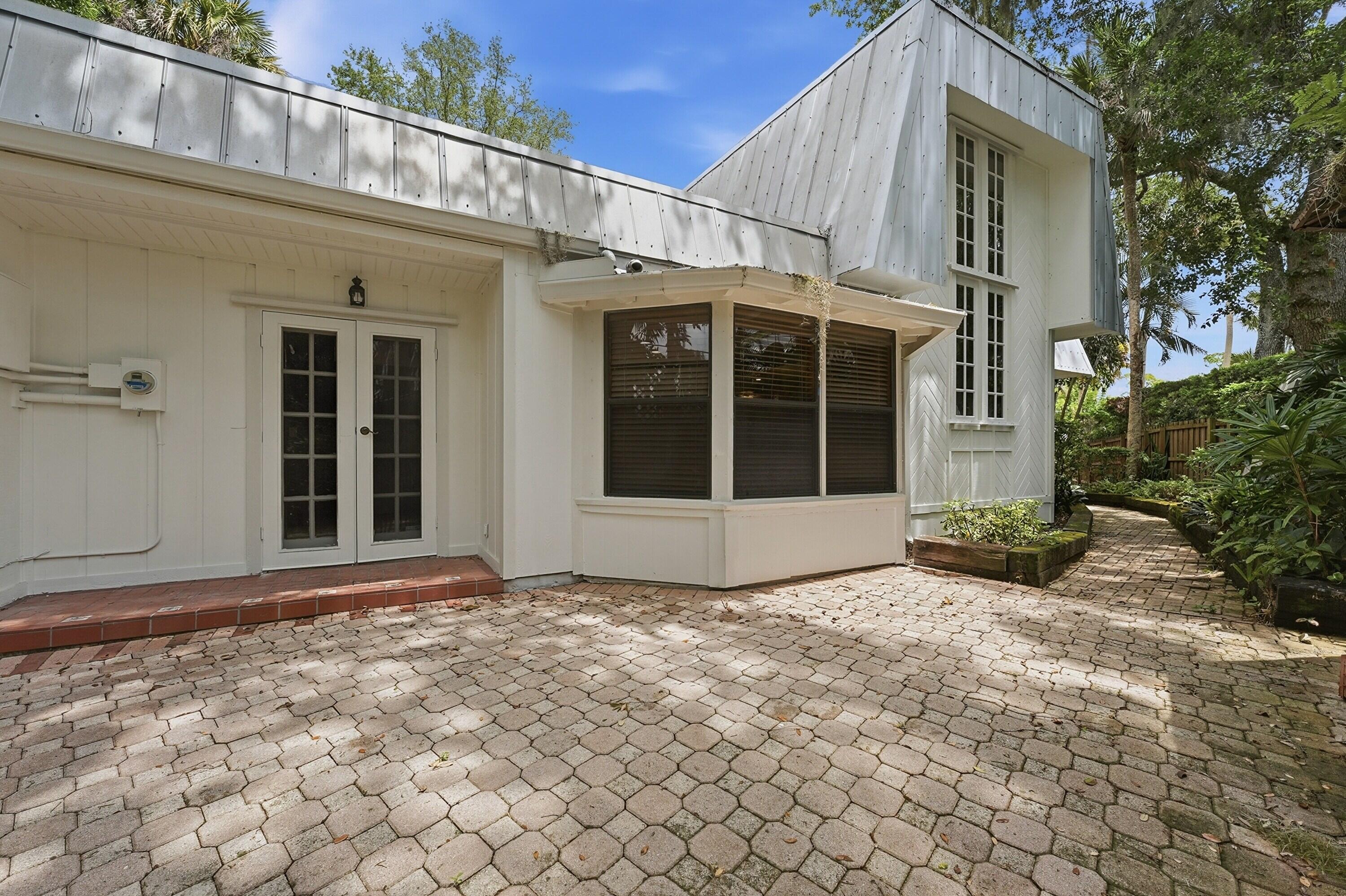 RUSTIC ACRES UNRECORDED - Residential