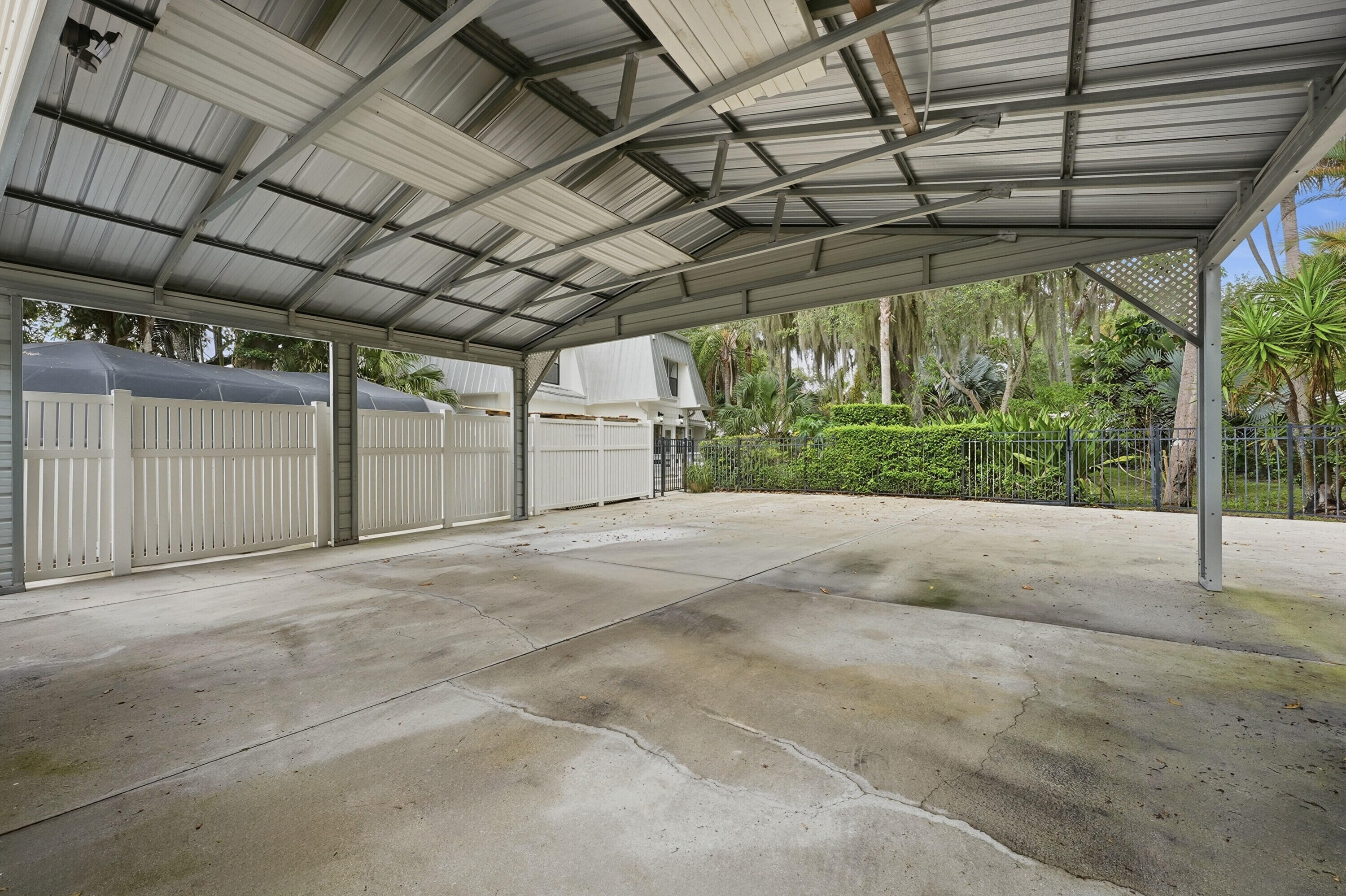 RUSTIC ACRES UNRECORDED - Residential