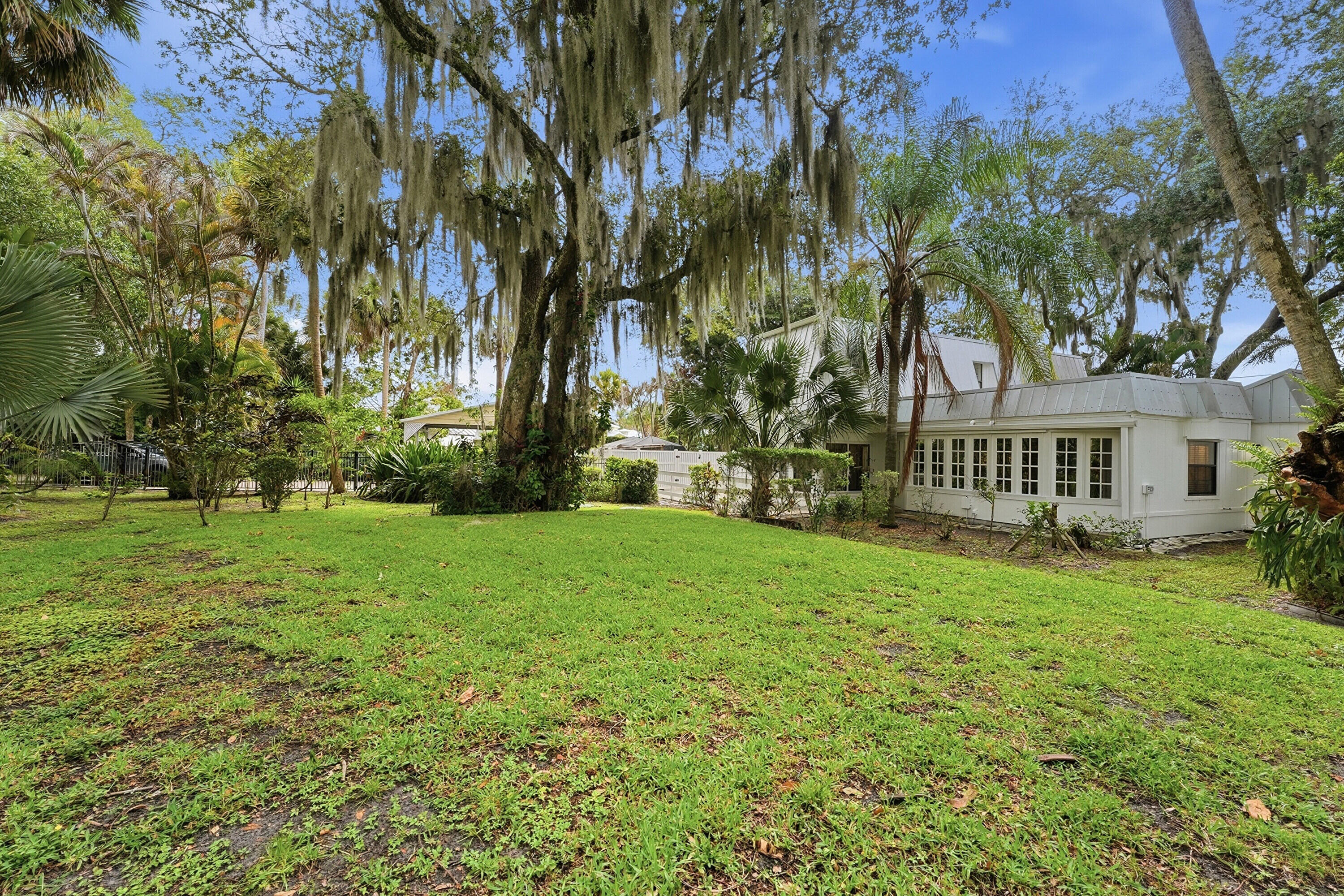 RUSTIC ACRES UNRECORDED - Residential