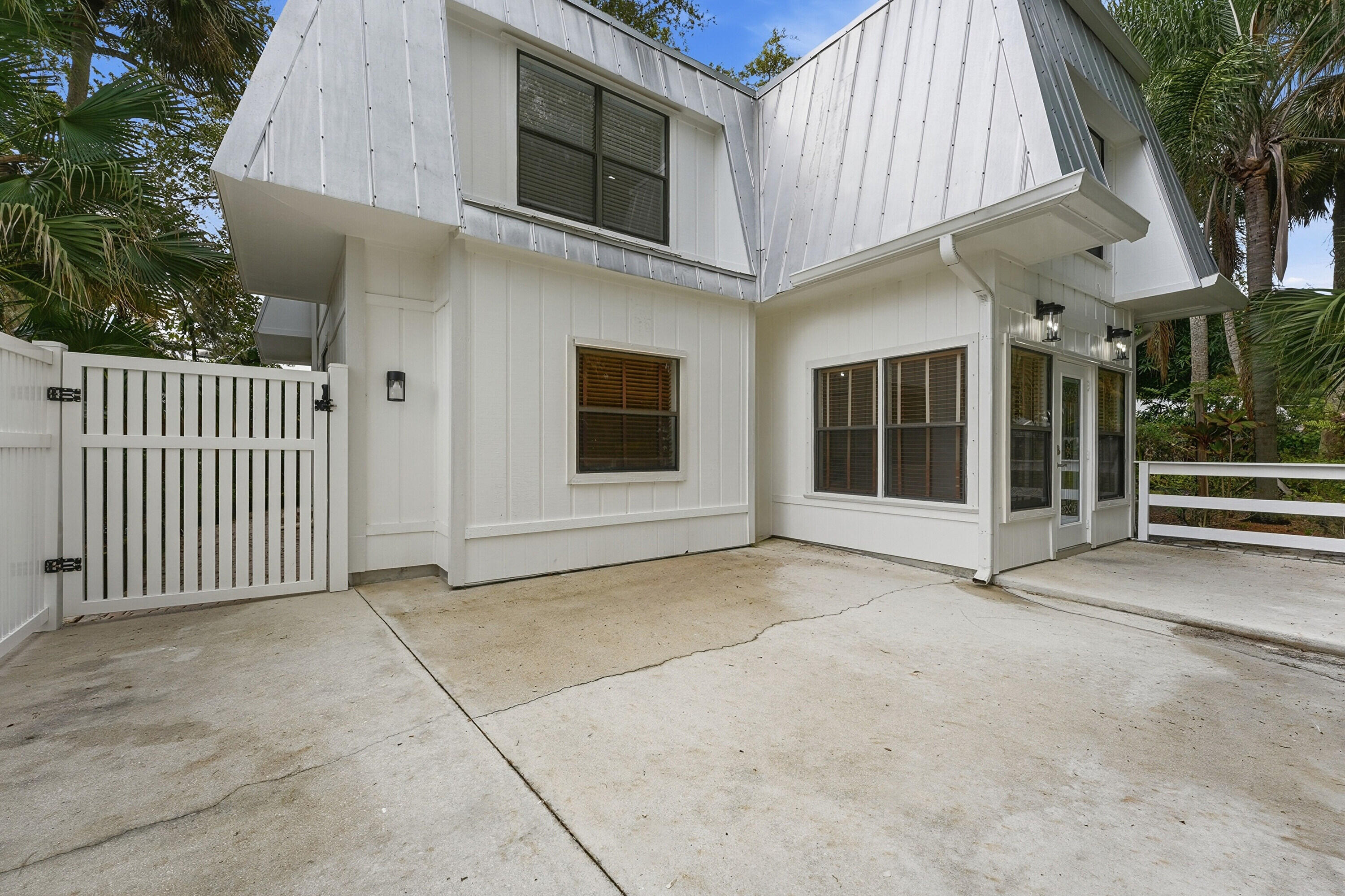 RUSTIC ACRES UNRECORDED - Residential