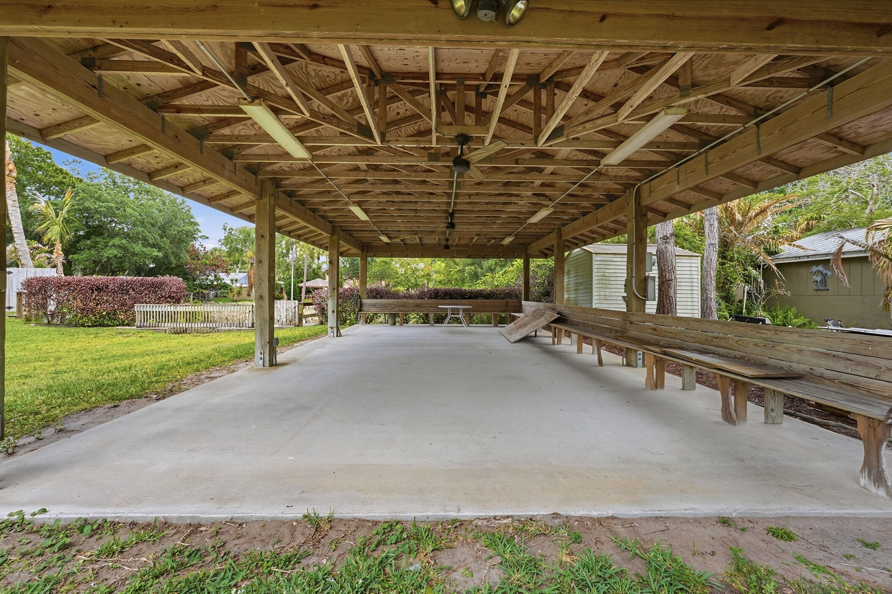 RUSTIC ACRES UNRECORDED - Residential
