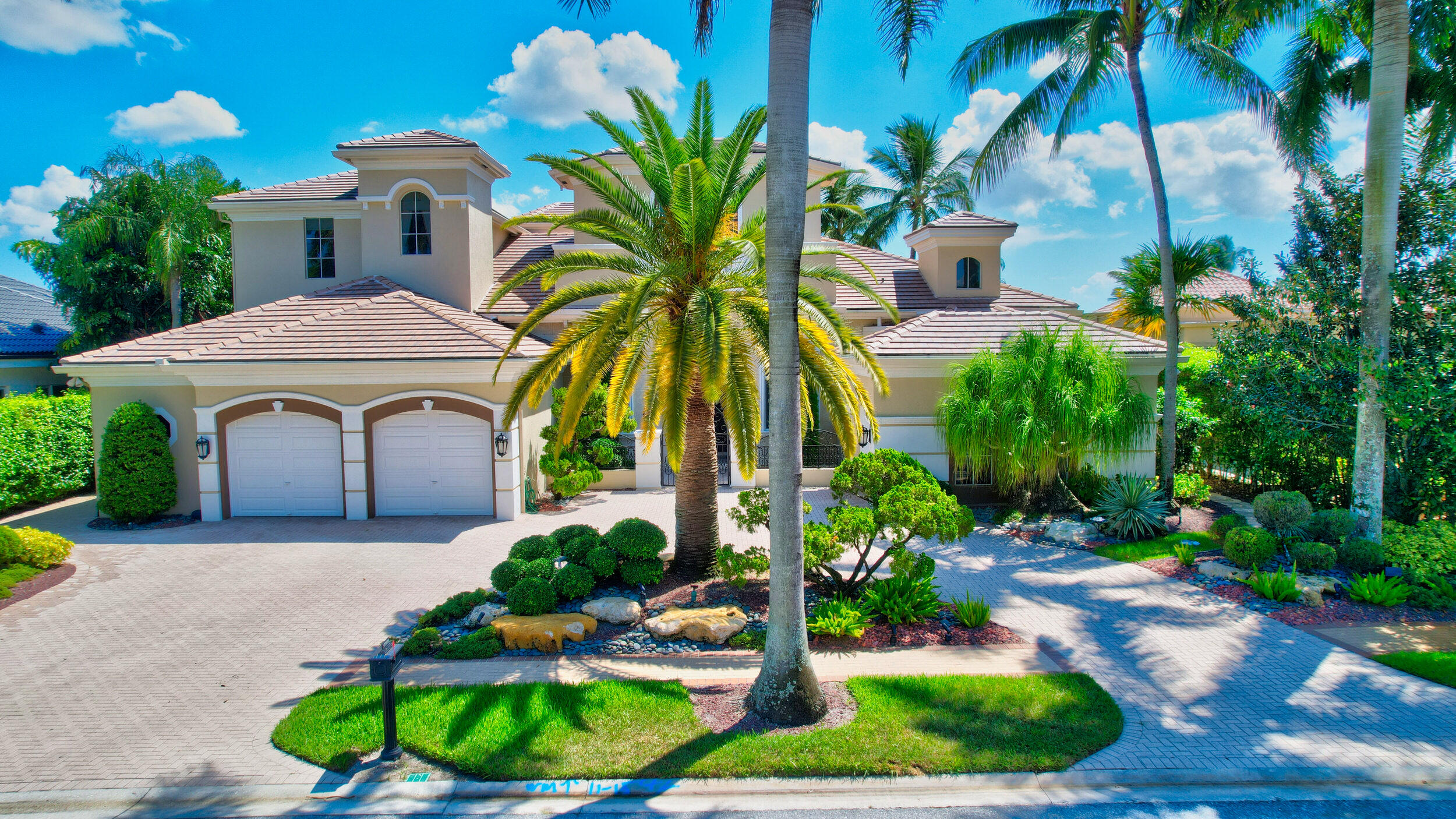 ST ANDREWS COUNTRY CLUB - Residential
