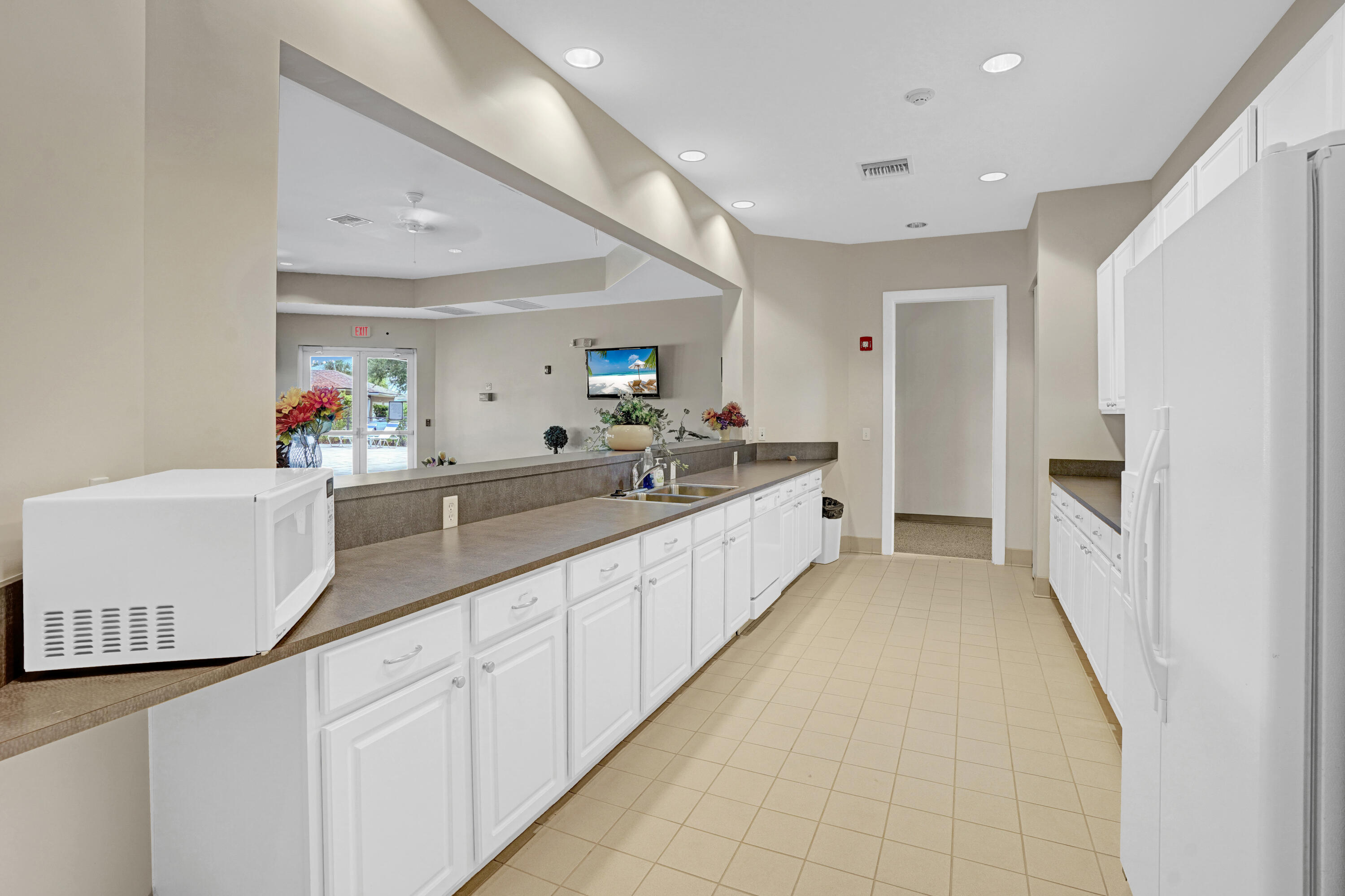 THE LAKES AT THE SAVANNAHS CONDOMINIUM - Residential