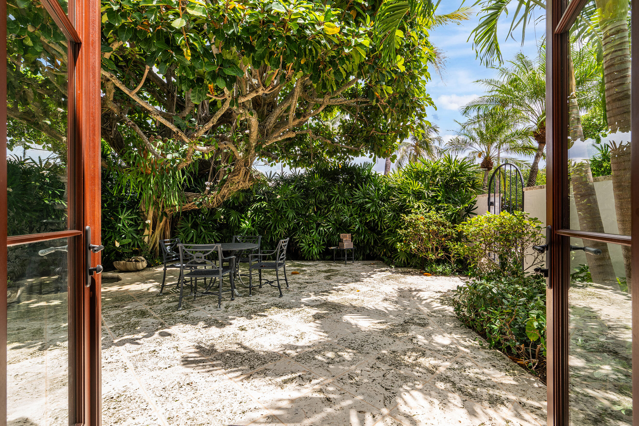 ROYAL PARK - Residential