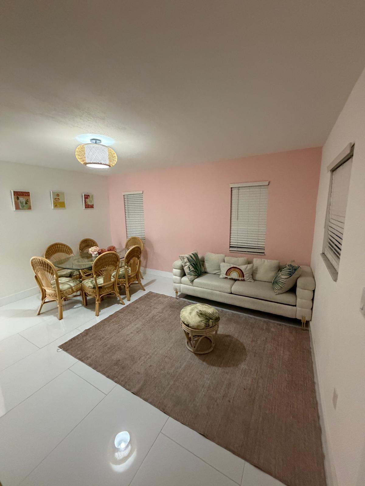 ARCH CREEKS ESTATES - Residential Lease