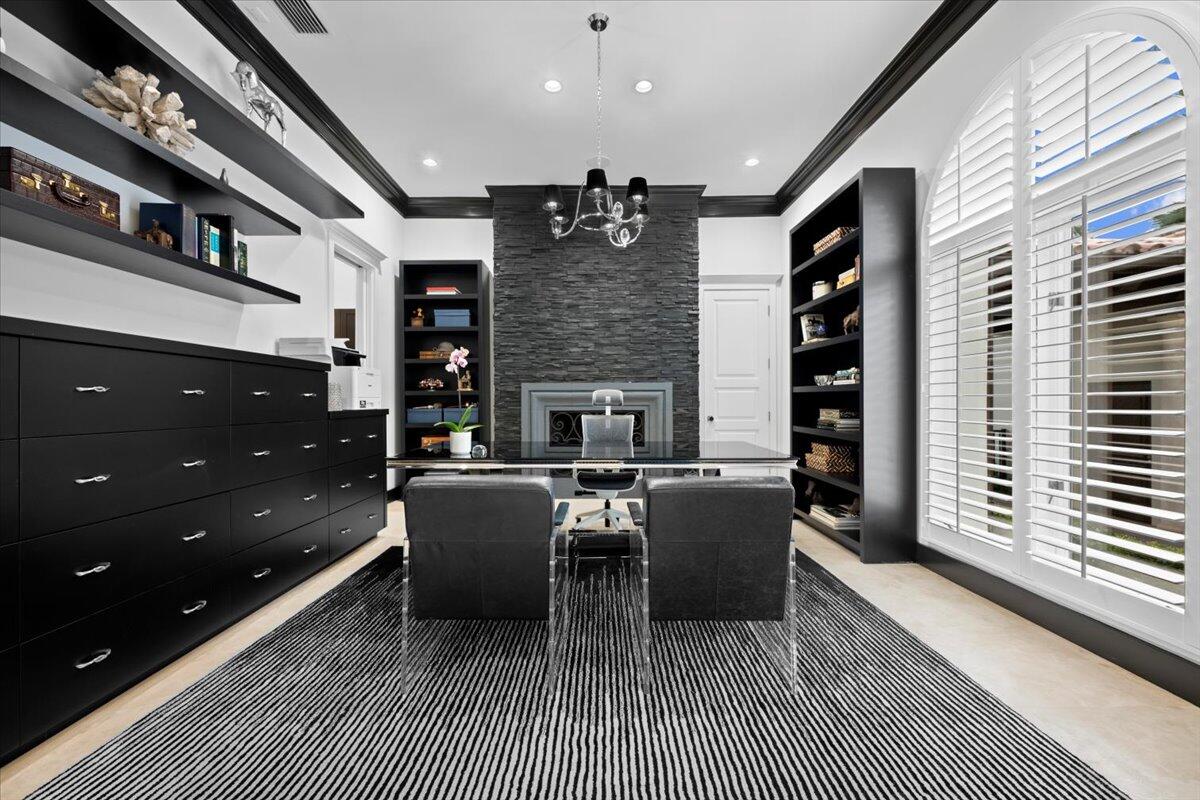 KENSINGTON - Residential