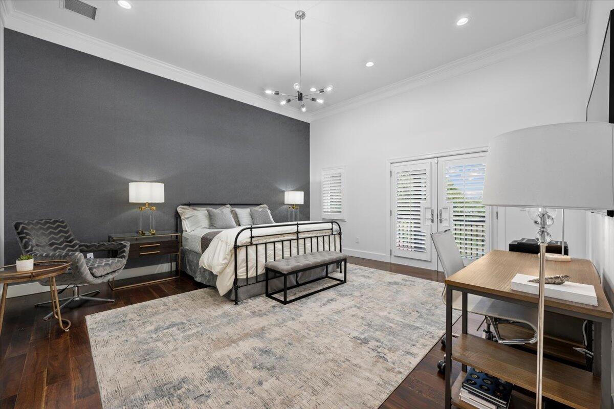 KENSINGTON - Residential