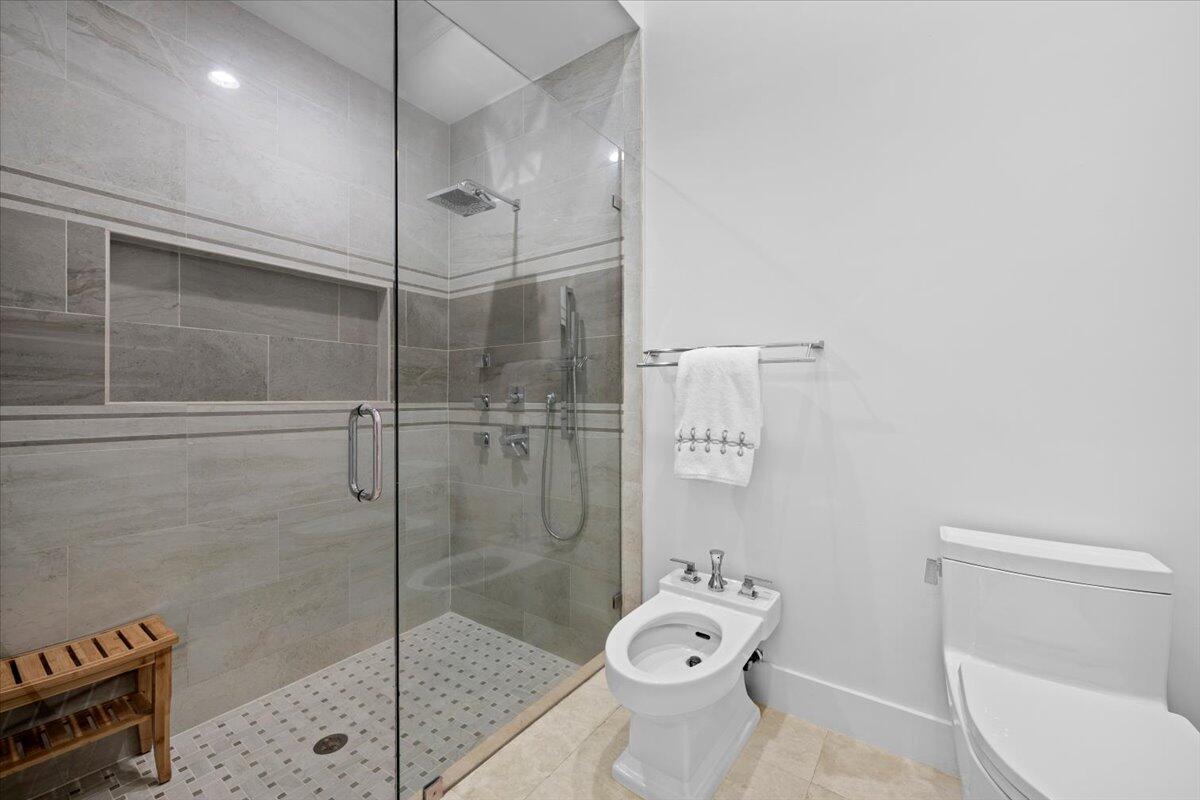KENSINGTON - Residential