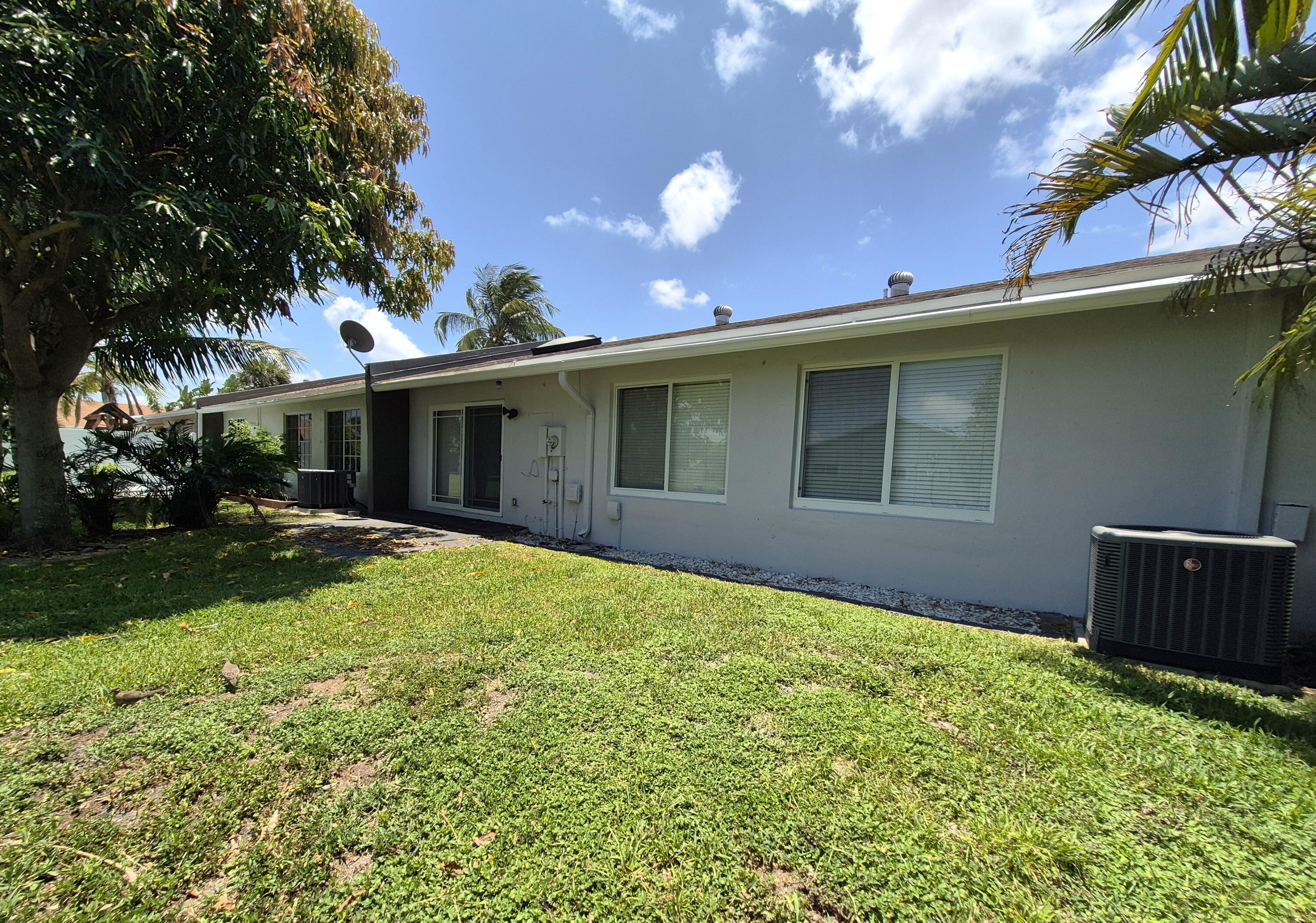 LAKEWOOD ON THE GREEN SEC 2 - Residential Lease