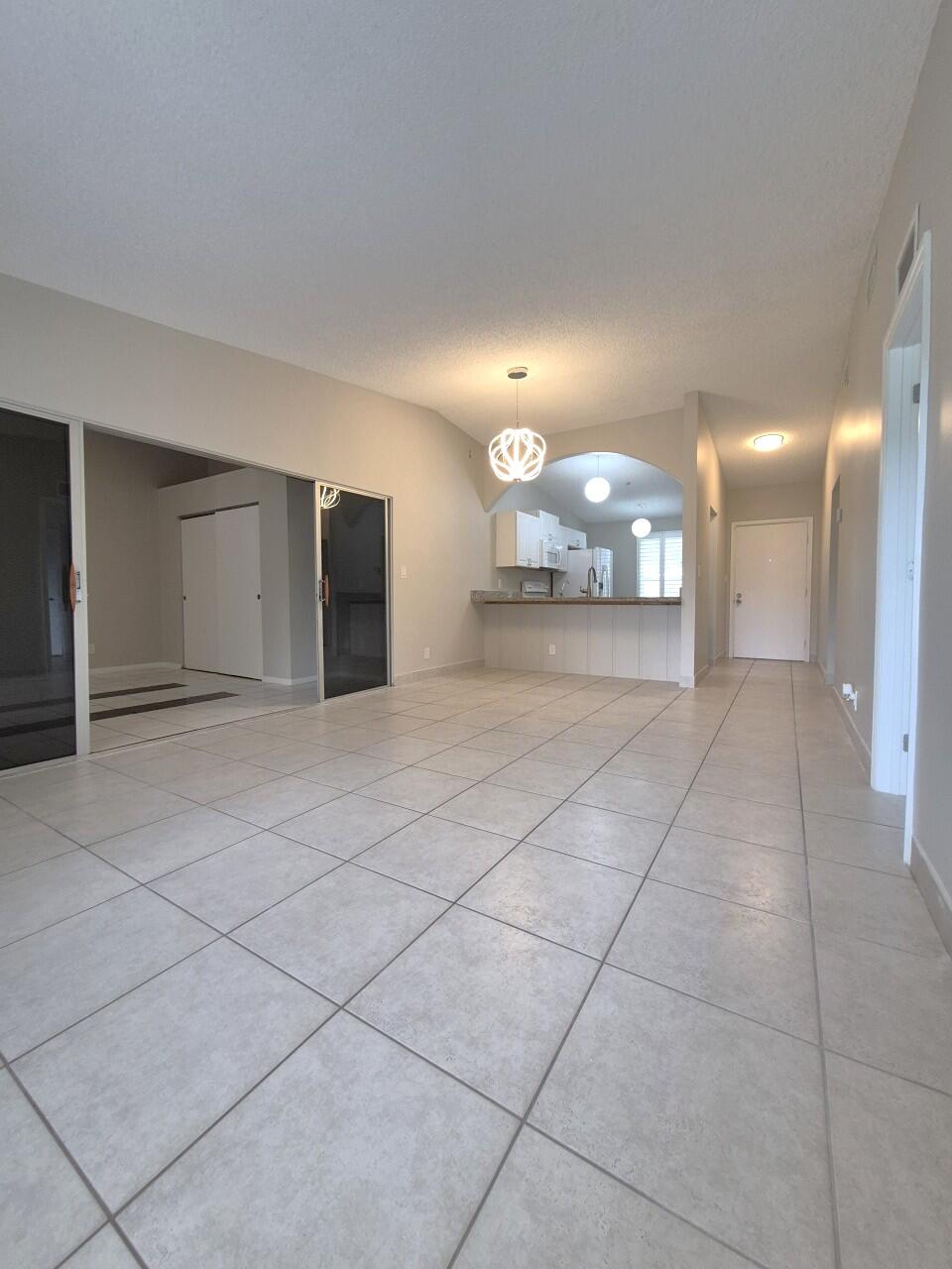 LAKEWOOD ON THE GREEN SEC 2 - Residential Lease