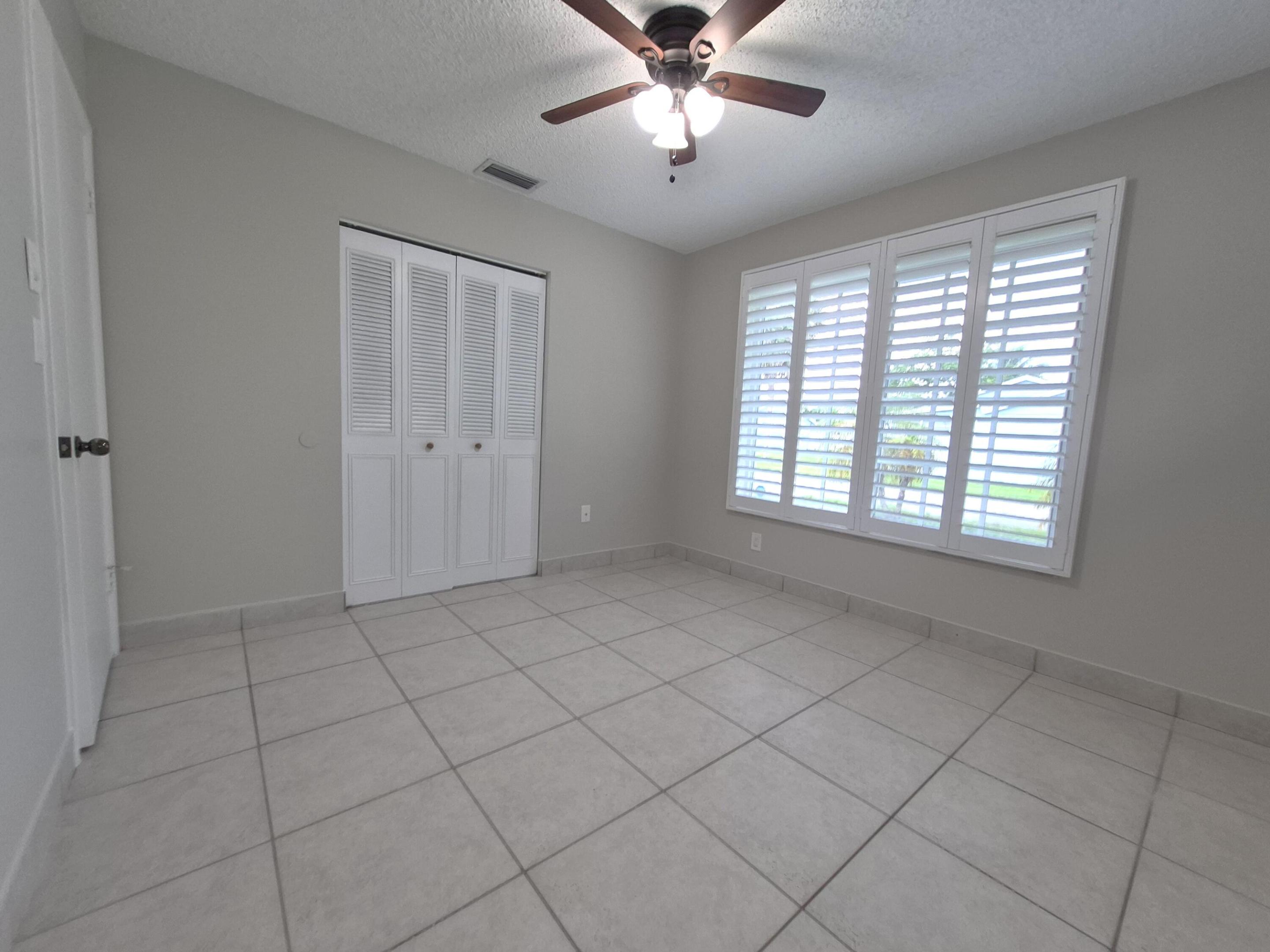 LAKEWOOD ON THE GREEN SEC 2 - Residential Lease