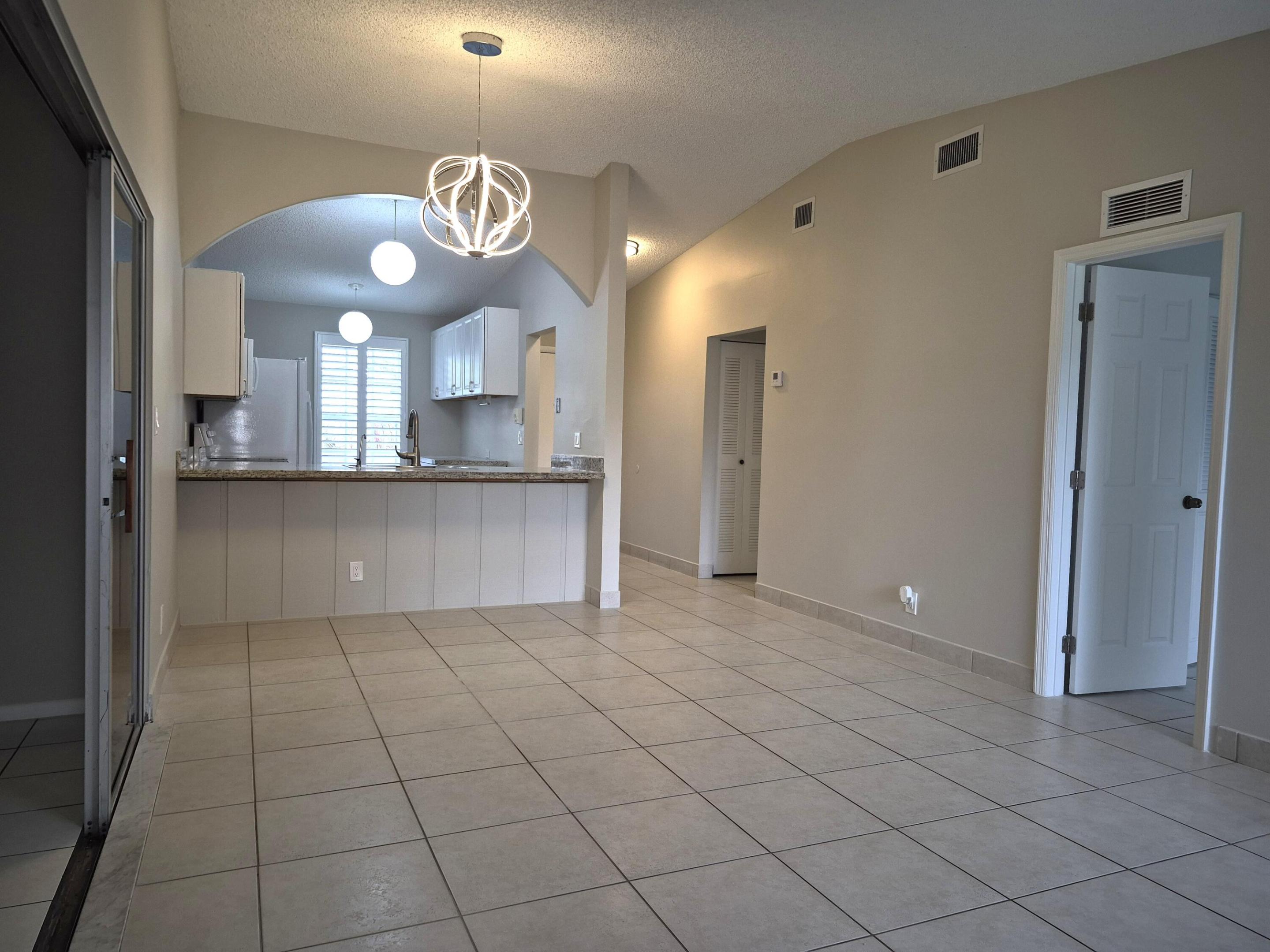 LAKEWOOD ON THE GREEN SEC 2 - Residential Lease