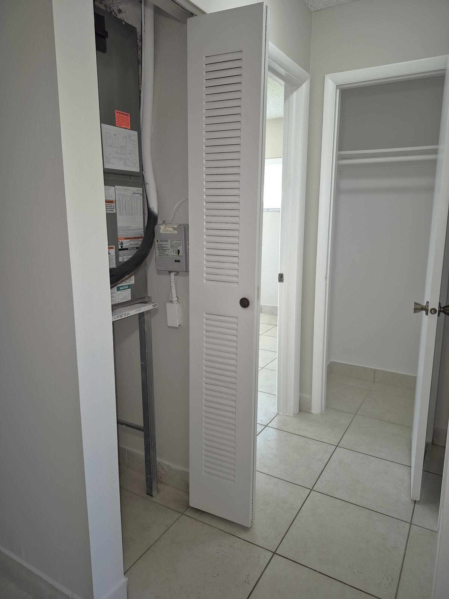 LAKEWOOD ON THE GREEN SEC 2 - Residential Lease