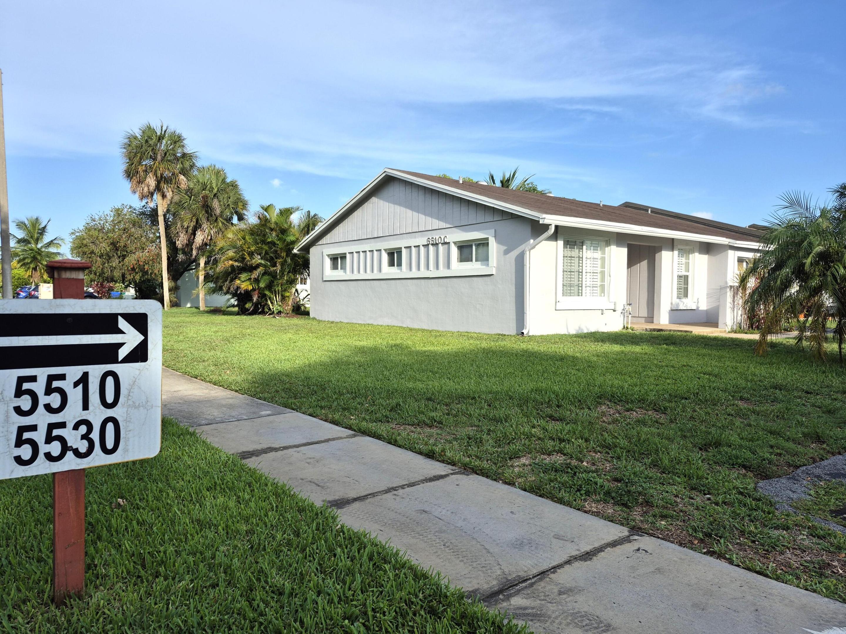 LAKEWOOD ON THE GREEN SEC 2 - Residential Lease