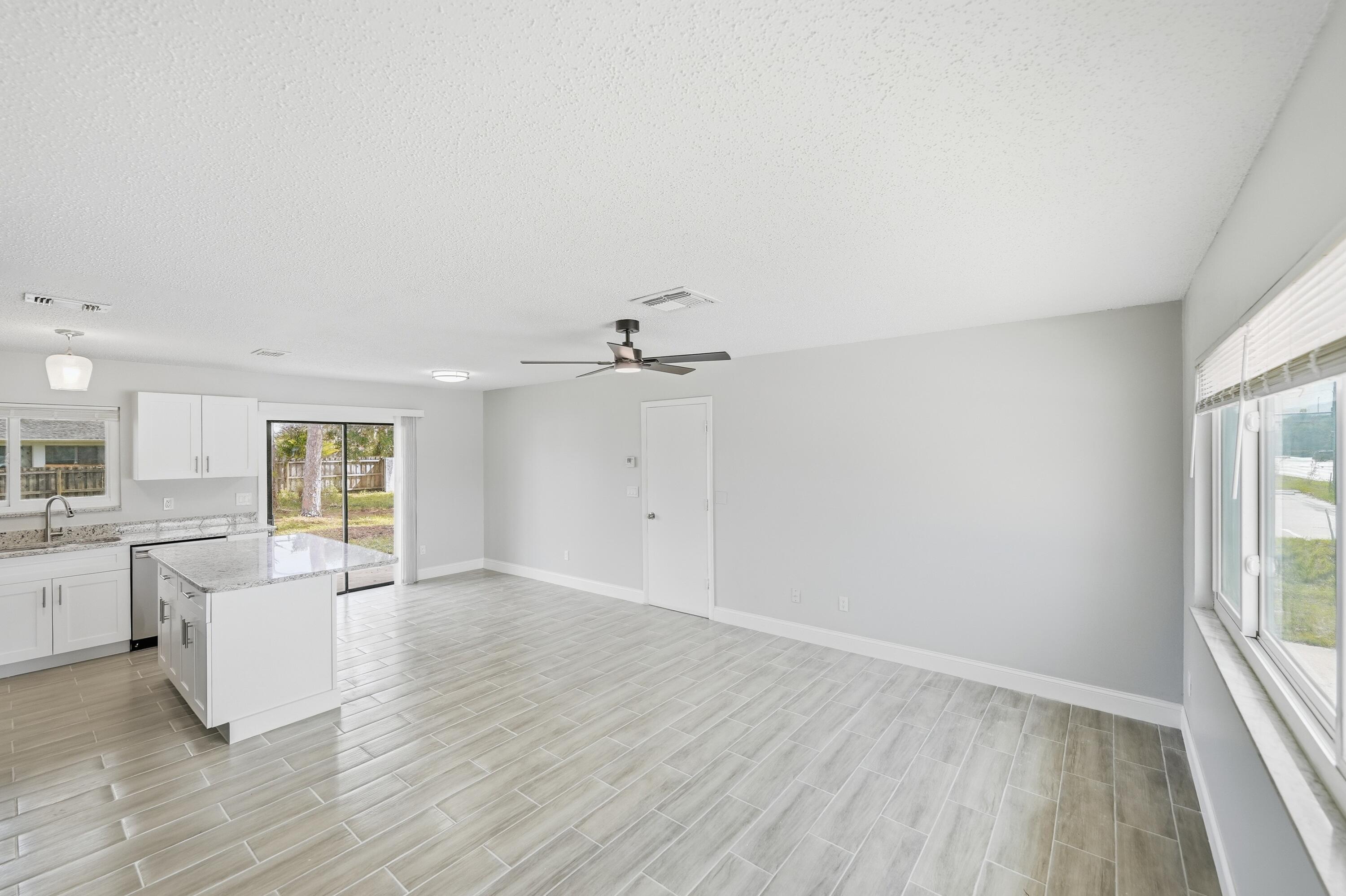 PORT ST LUCIE SECTION 18 - Residential