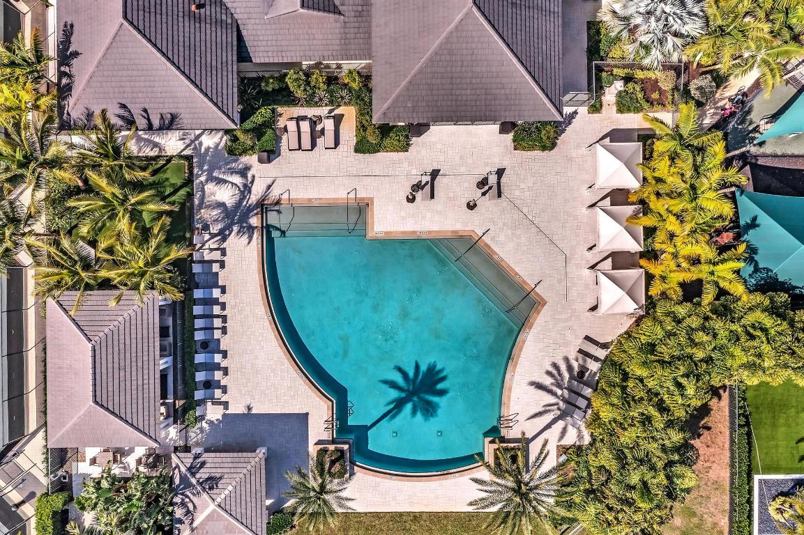 ROYAL PALM POLO - Residential